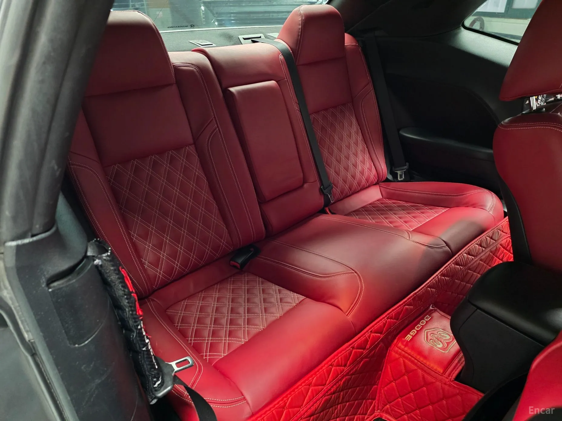 Dodge Challenger превью 11