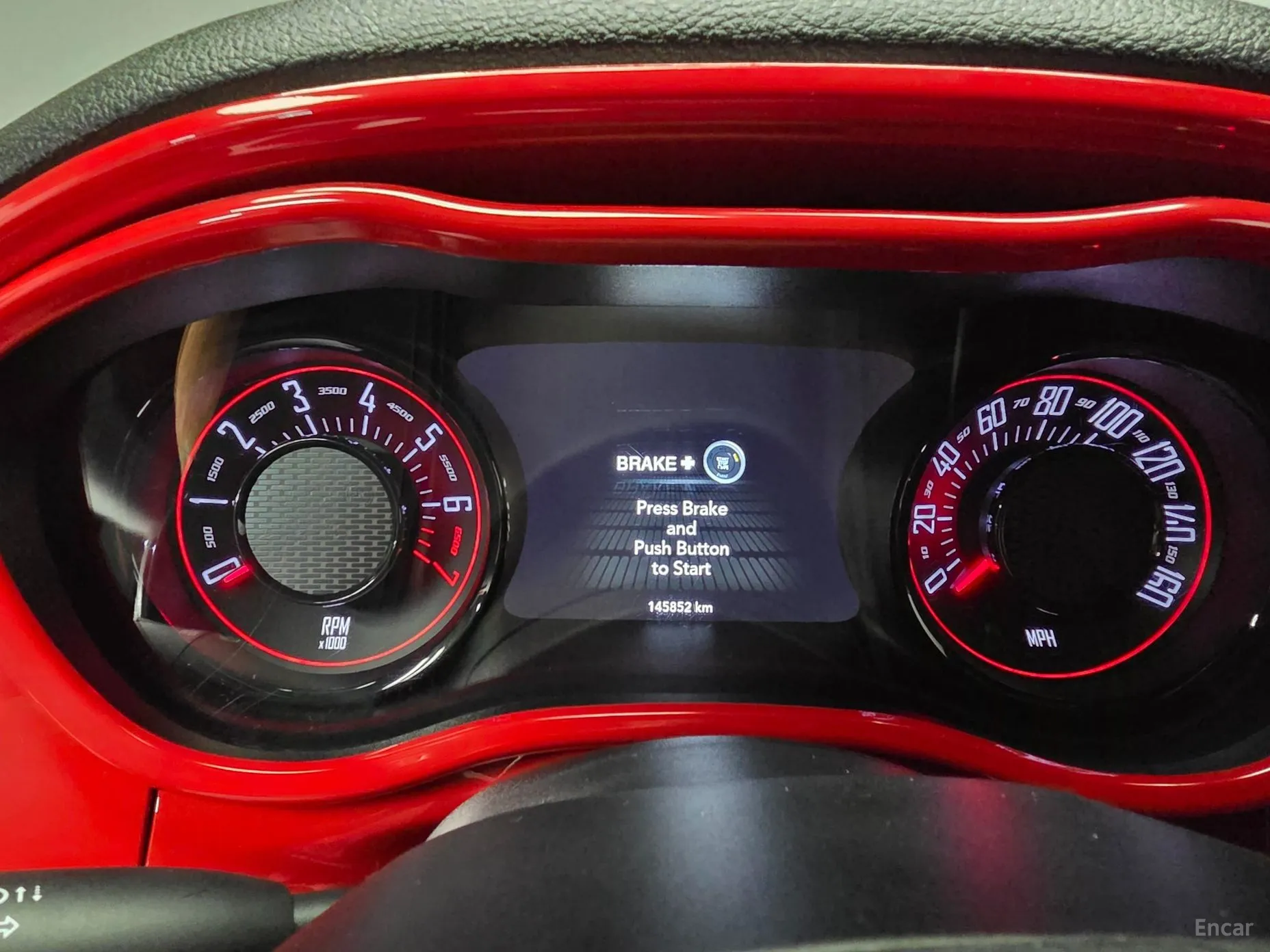 Dodge Challenger превью 5