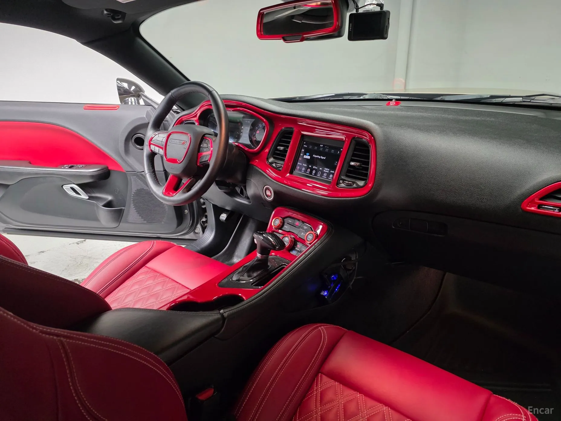 Dodge Challenger превью 7