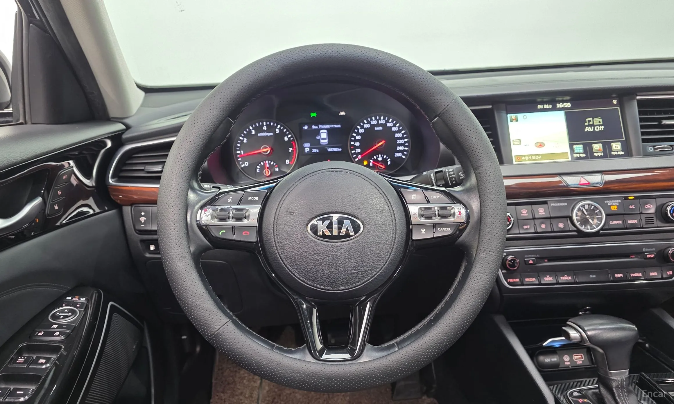 Kia K7 превью 15