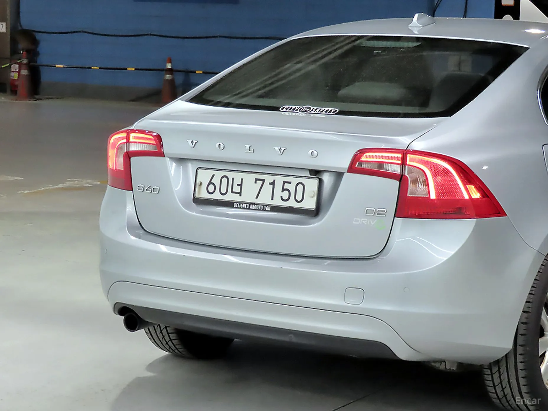 Volvo S60 превью 16