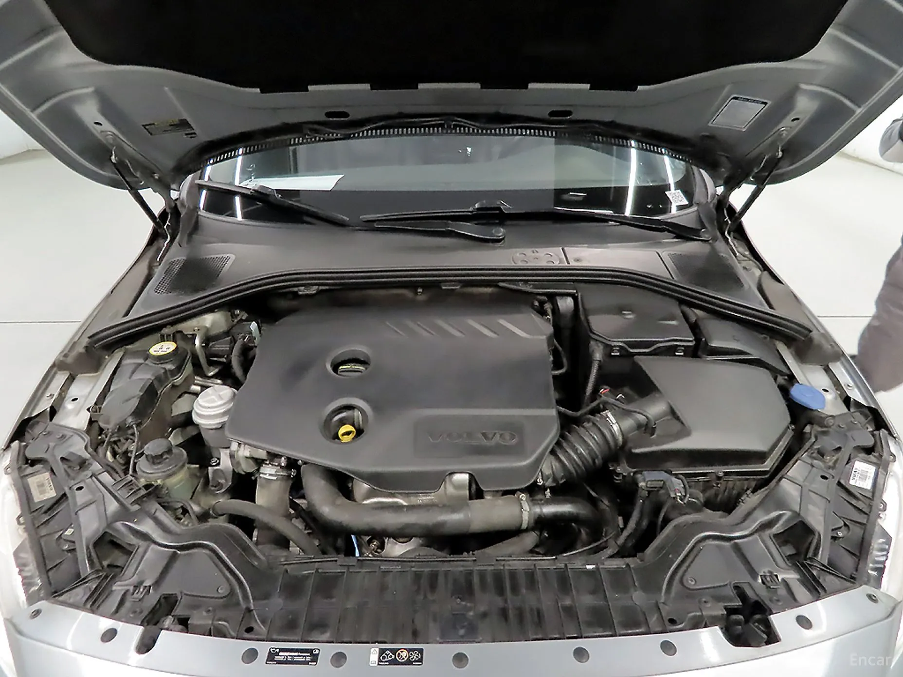 Volvo S60 превью 19