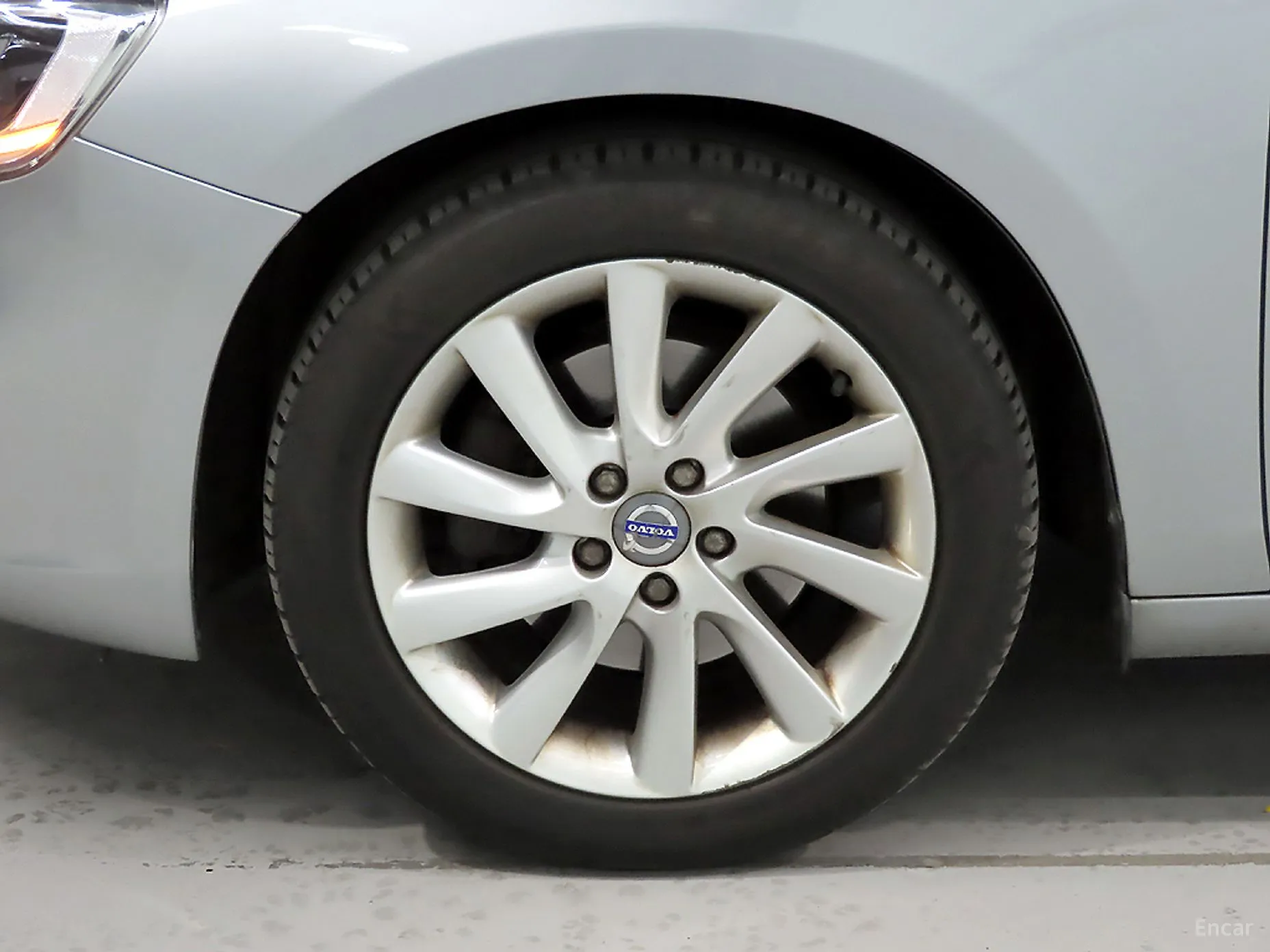 Volvo S60 превью 20