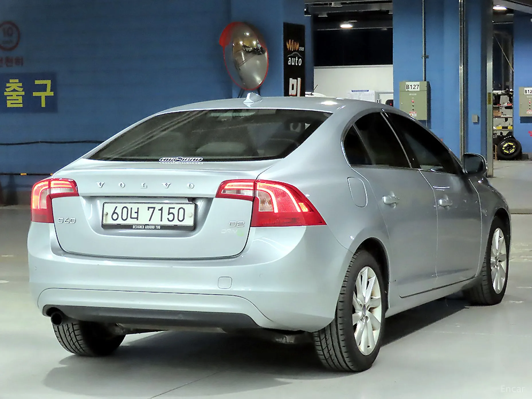 Volvo S60 превью 4