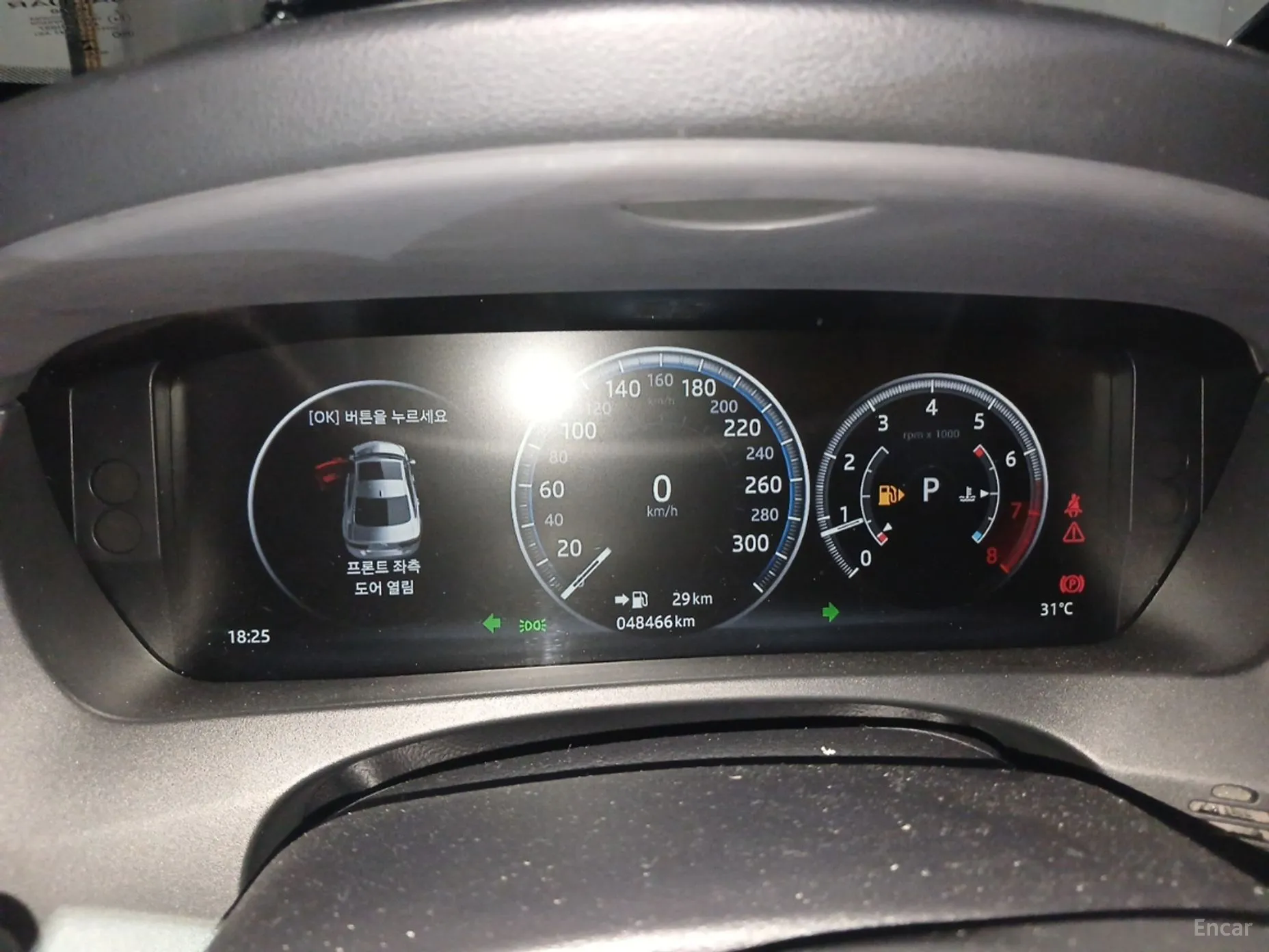 Jaguar XE превью 17