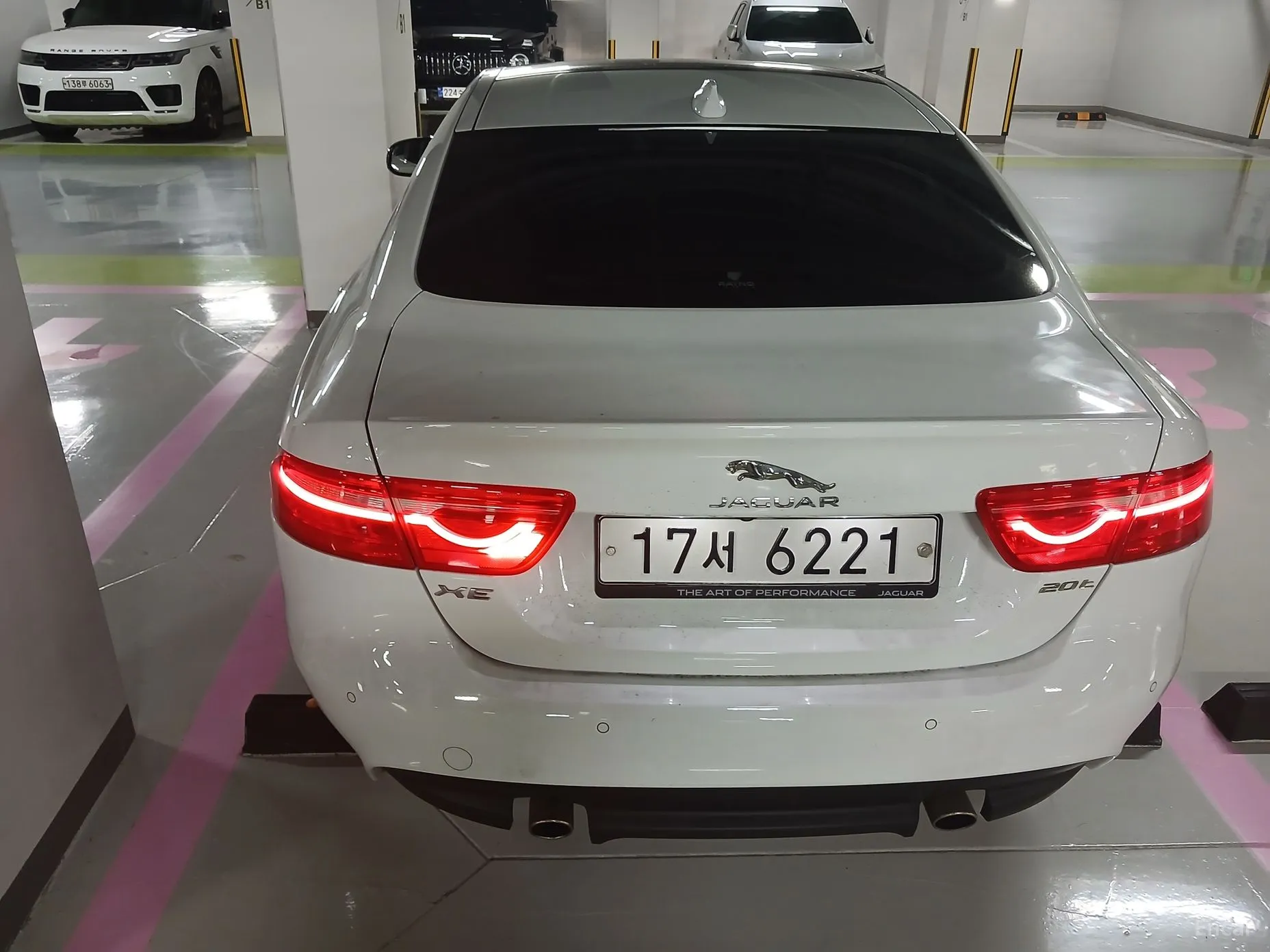 Jaguar XE