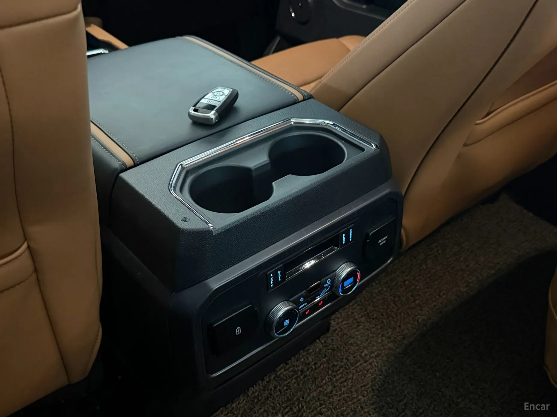 Ford Expedition превью 13