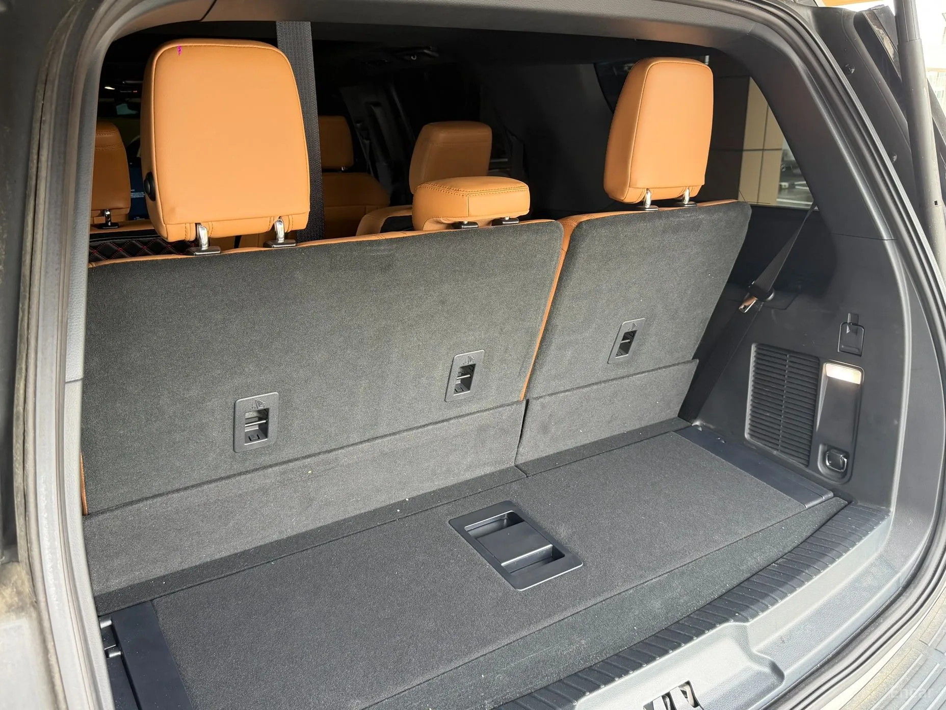 Ford Expedition превью 19
