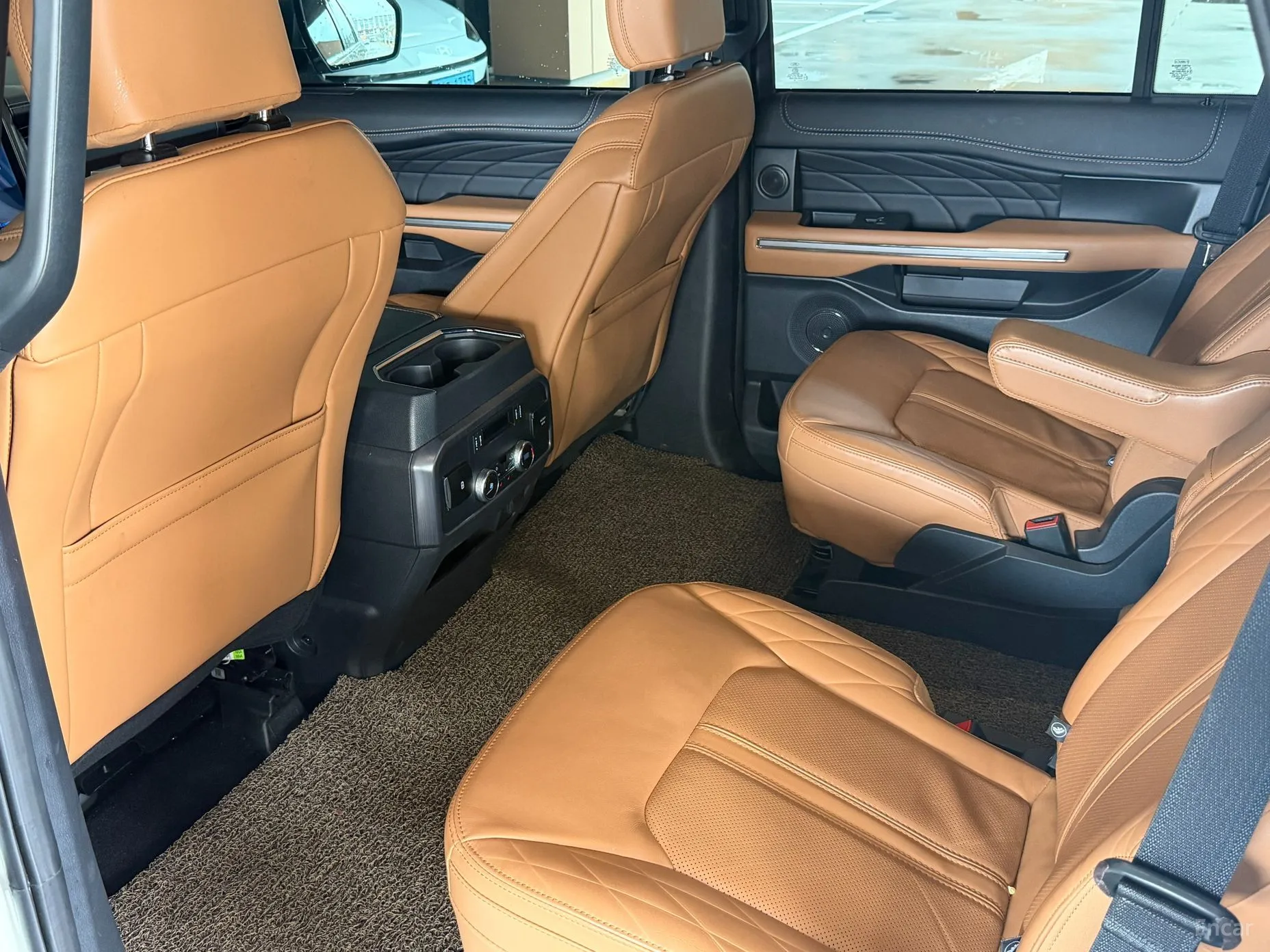 Ford Expedition превью 9