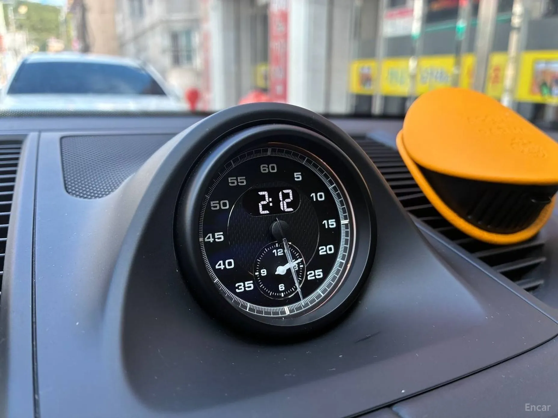Porsche Macan превью 12