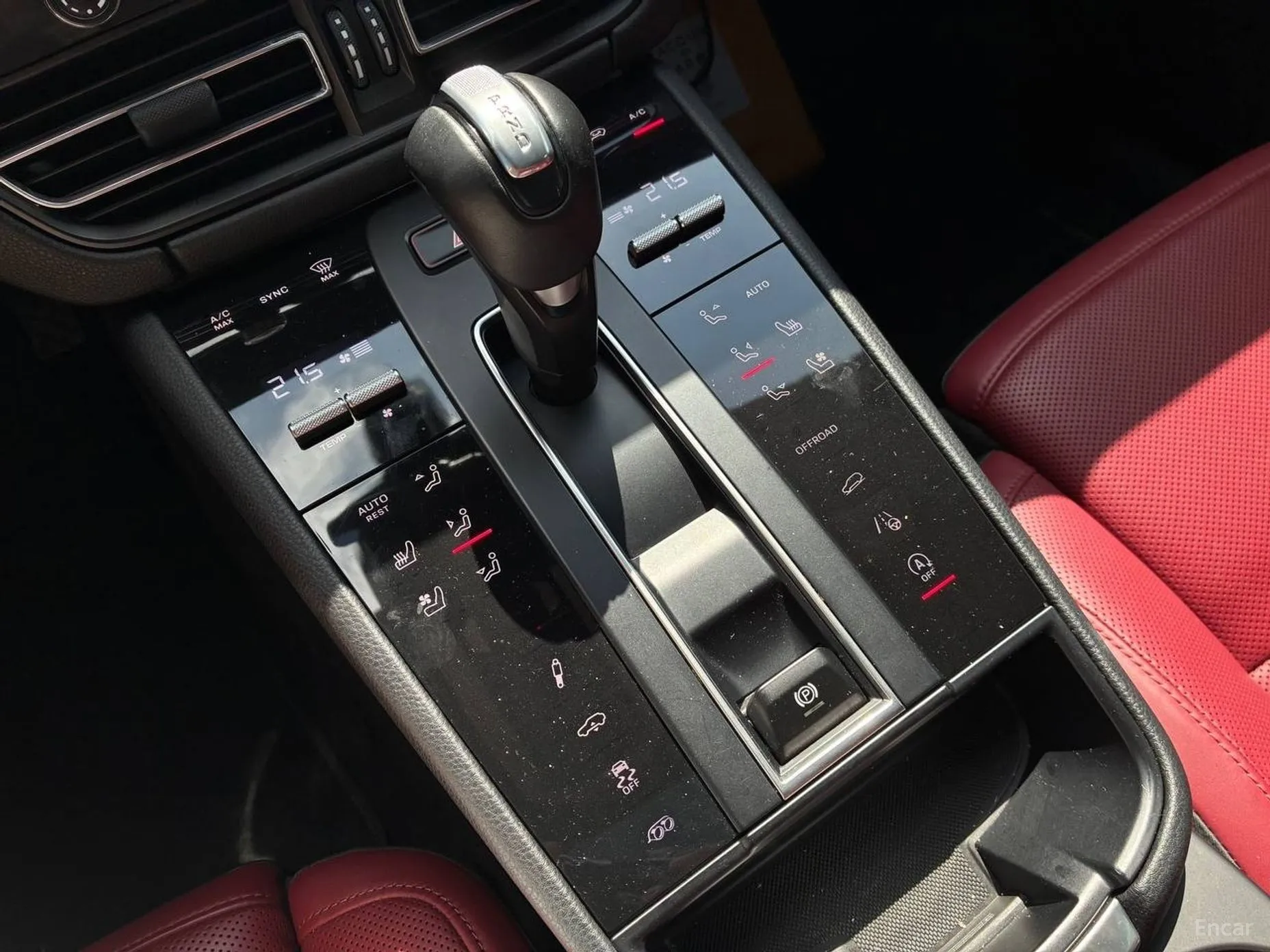 Porsche Macan превью 13