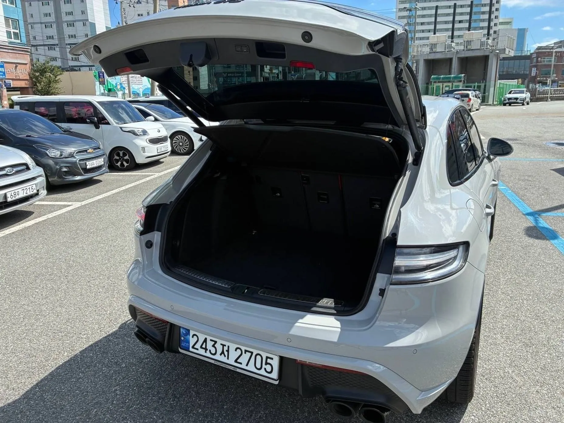 Porsche Macan превью 18