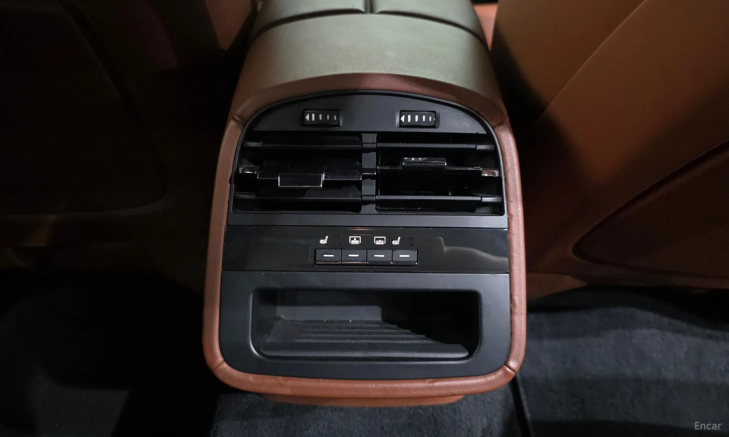 Maserati Quattroporte превью 18