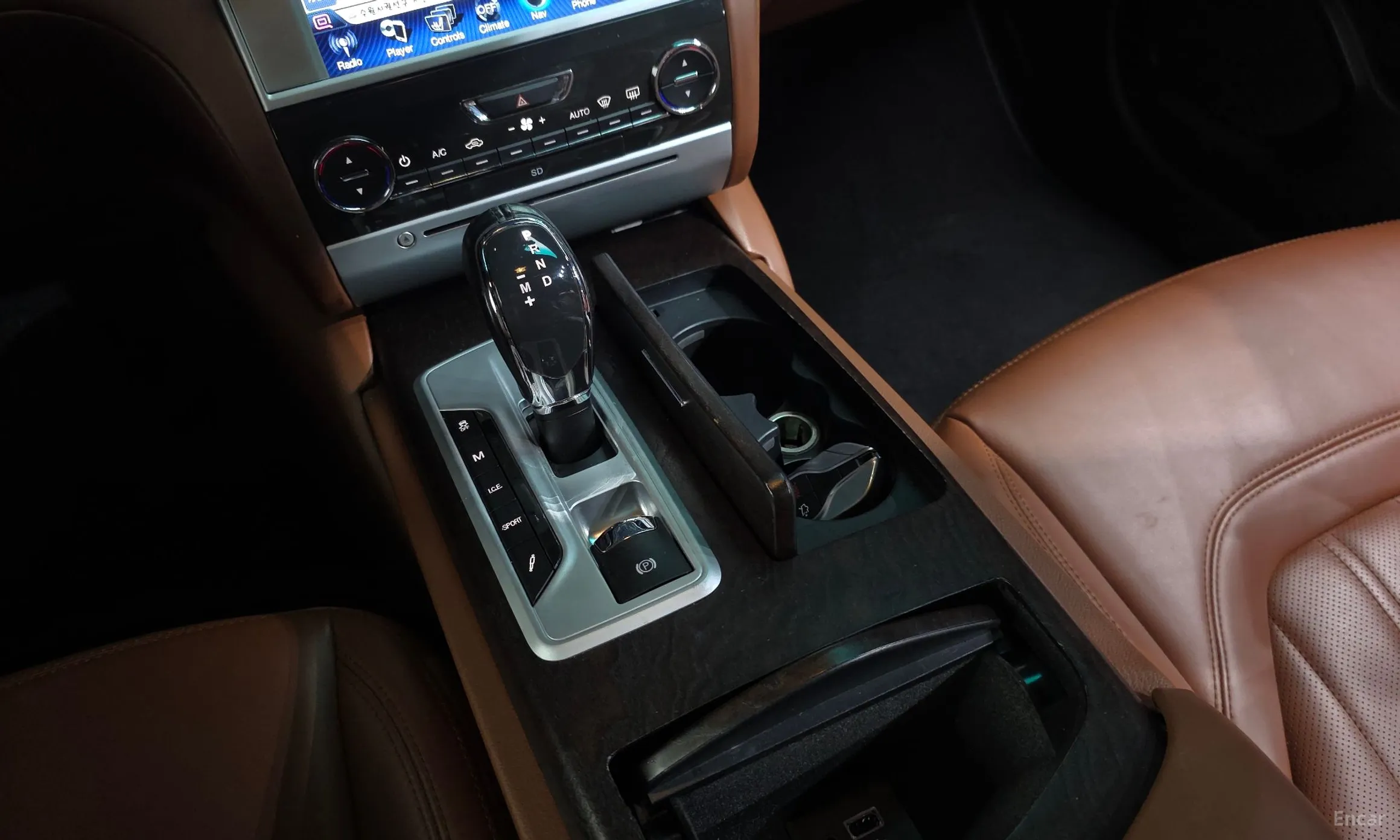 Maserati Quattroporte превью 9