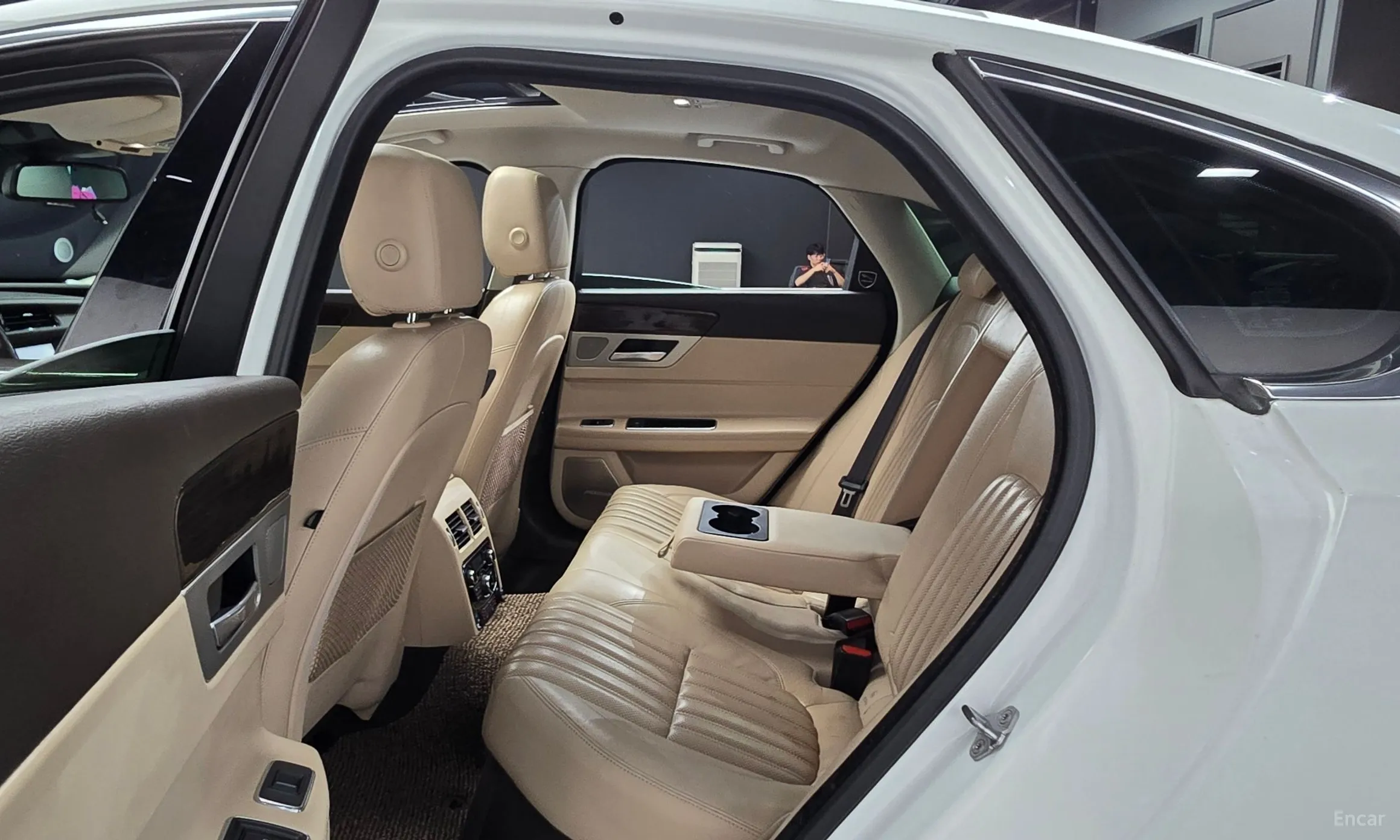 Jaguar XF (x260) превью 12