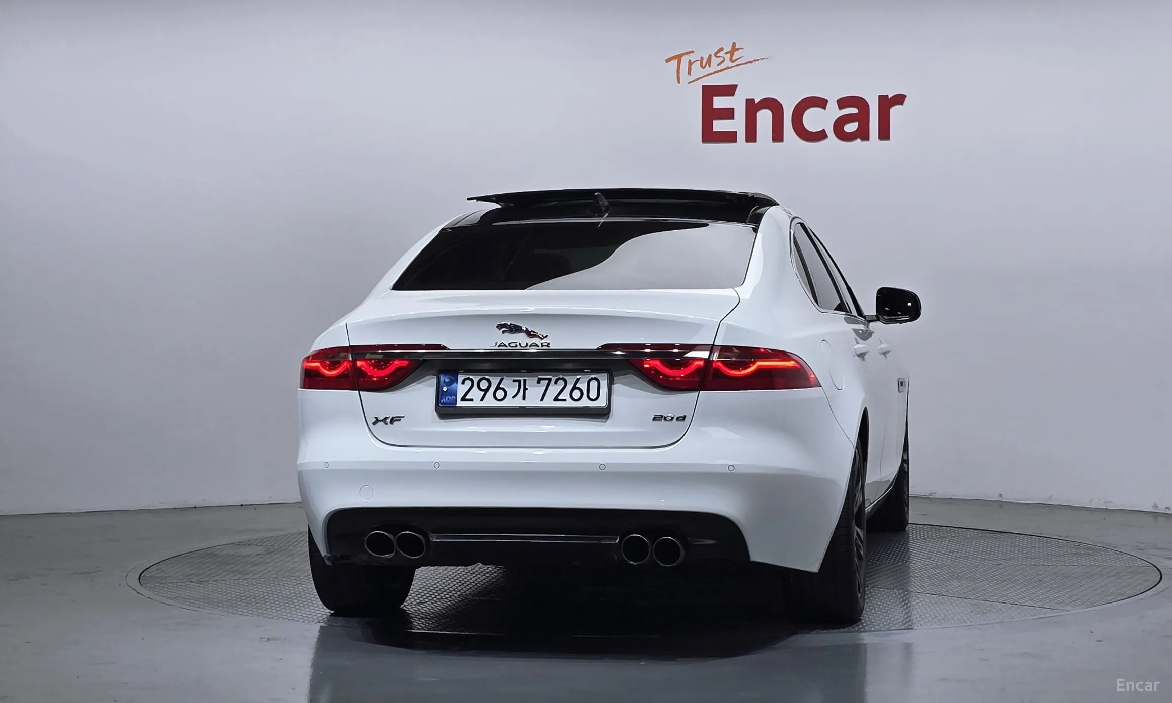 Jaguar XF (x260) превью 4