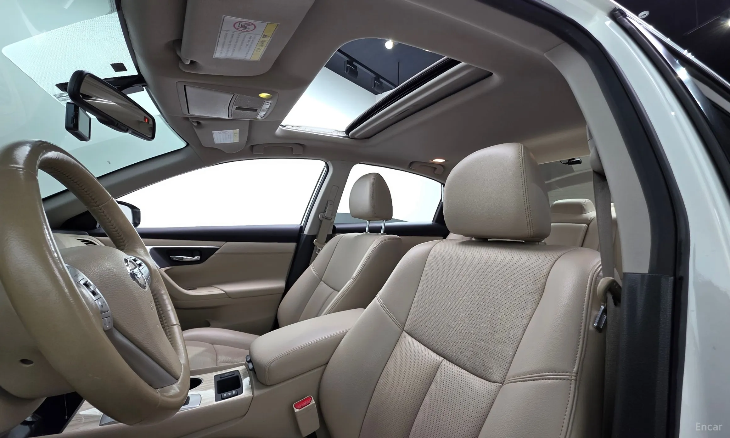 Nissan Altima превью 16