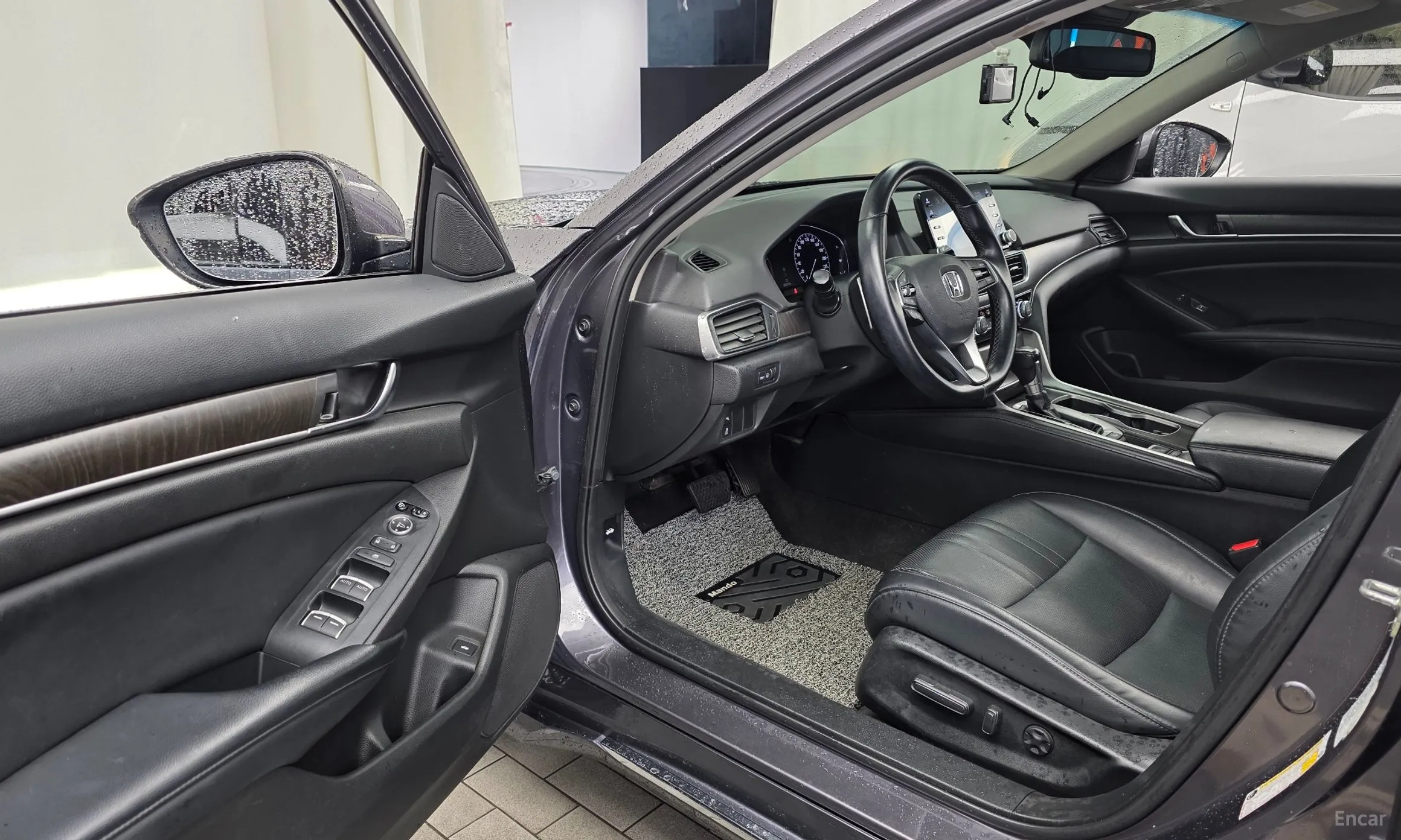 Honda Accord 10th Generation превью 10