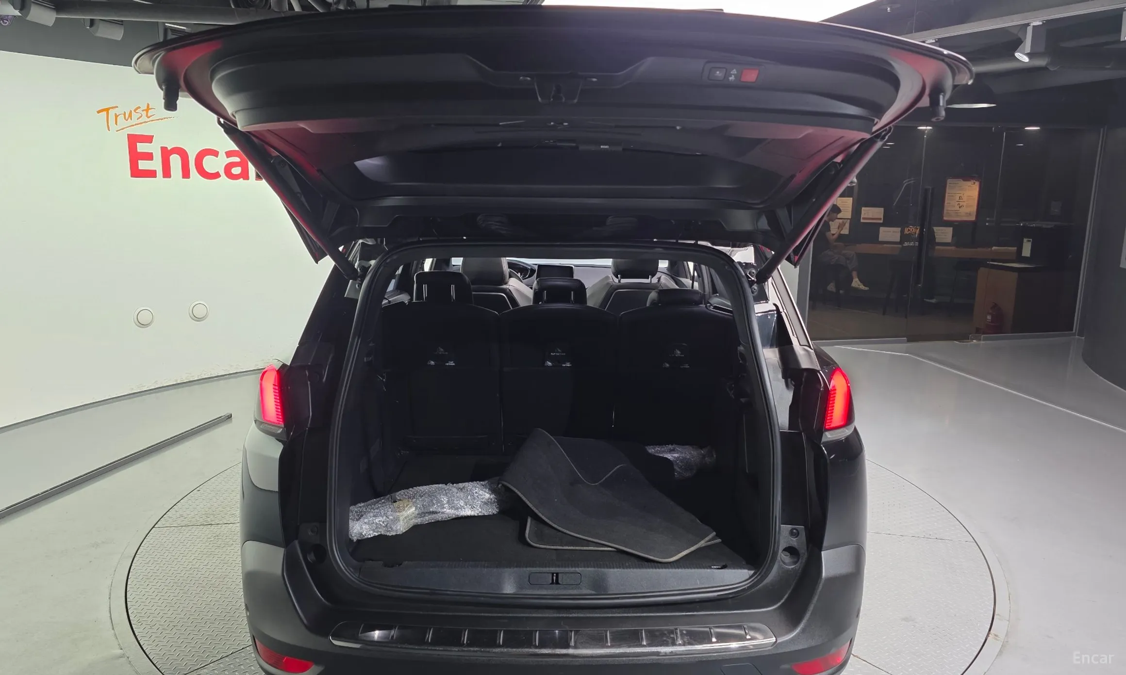 Peugeot 5008 2nd generation превью 20