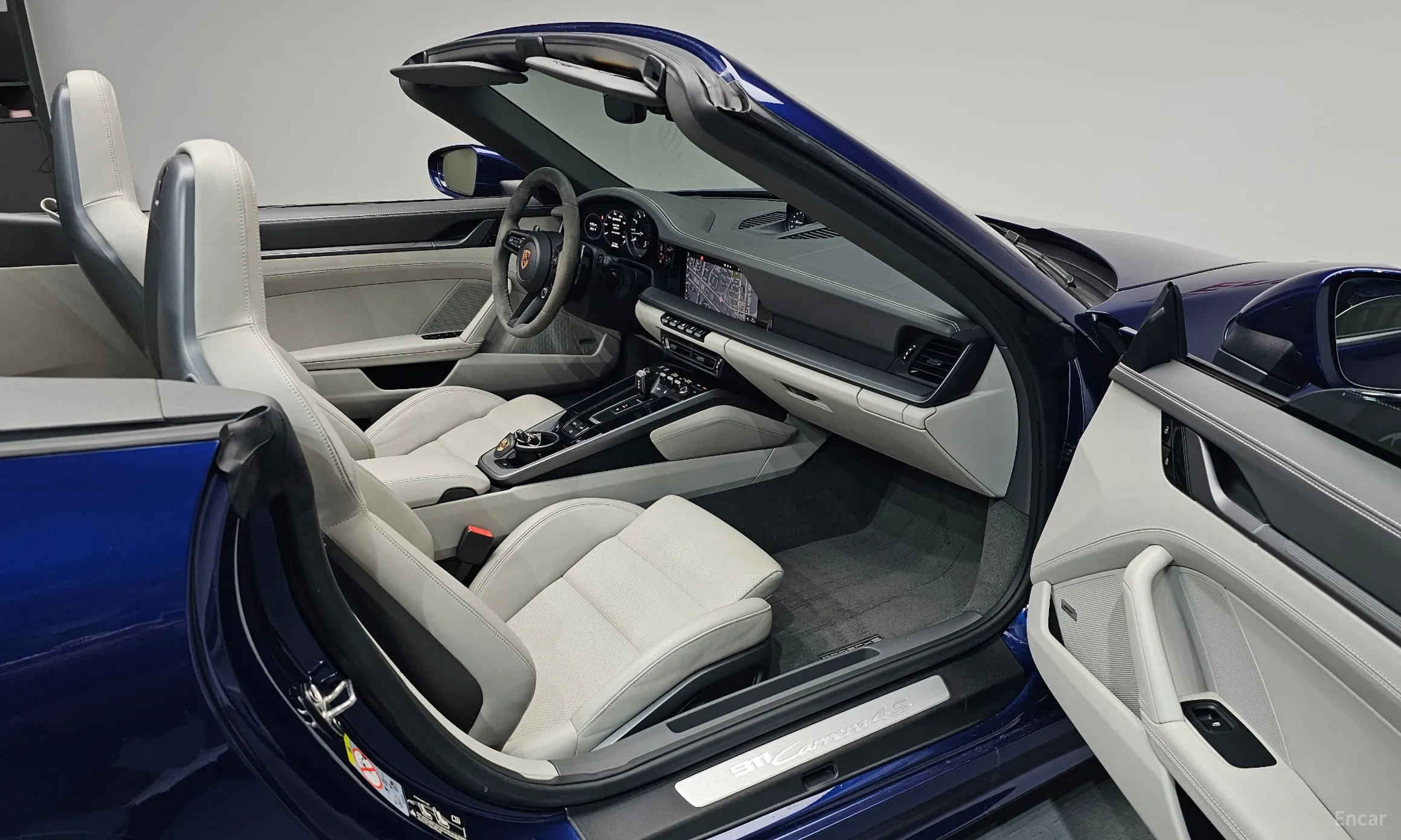 Porsche 911 (992) превью 11