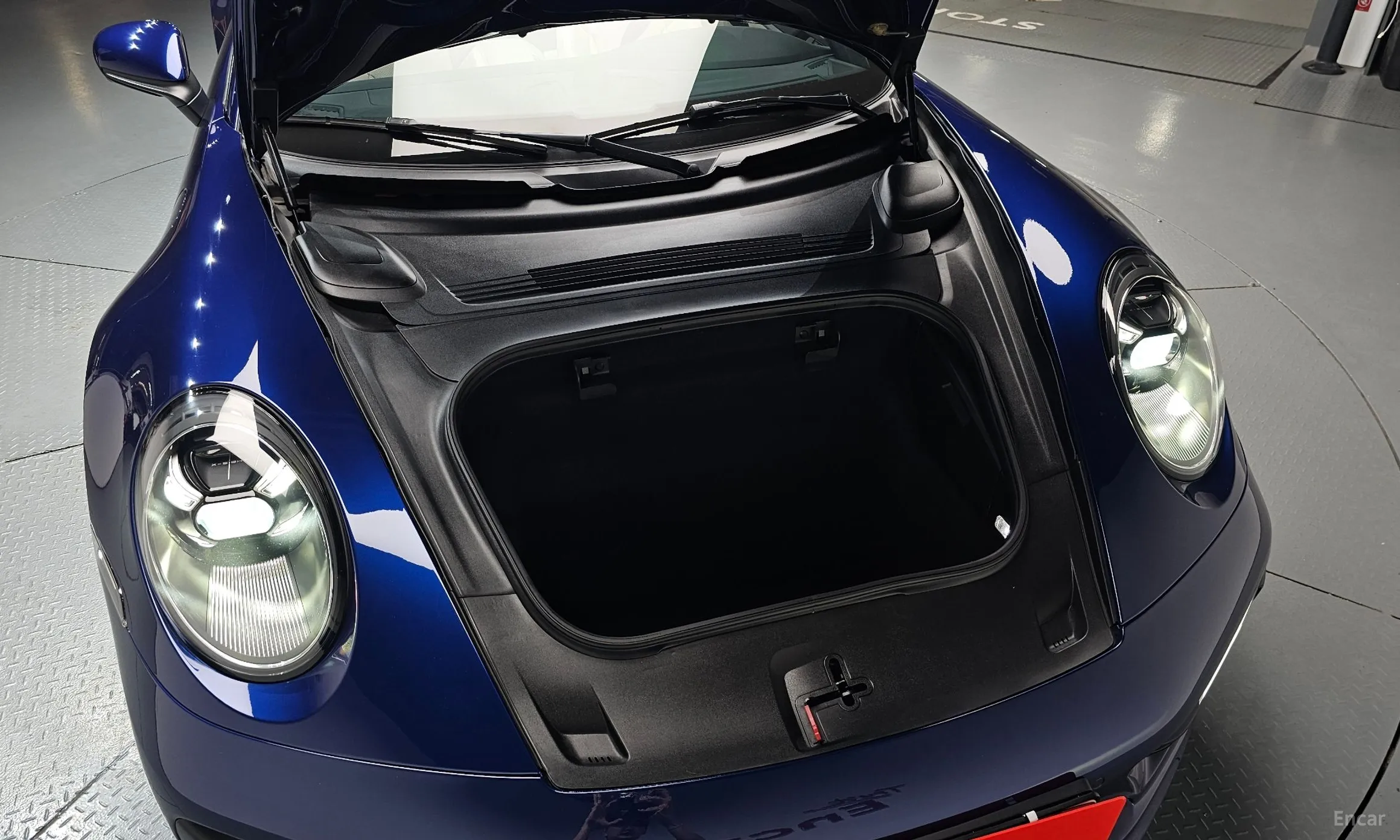 Porsche 911 (992) превью 6