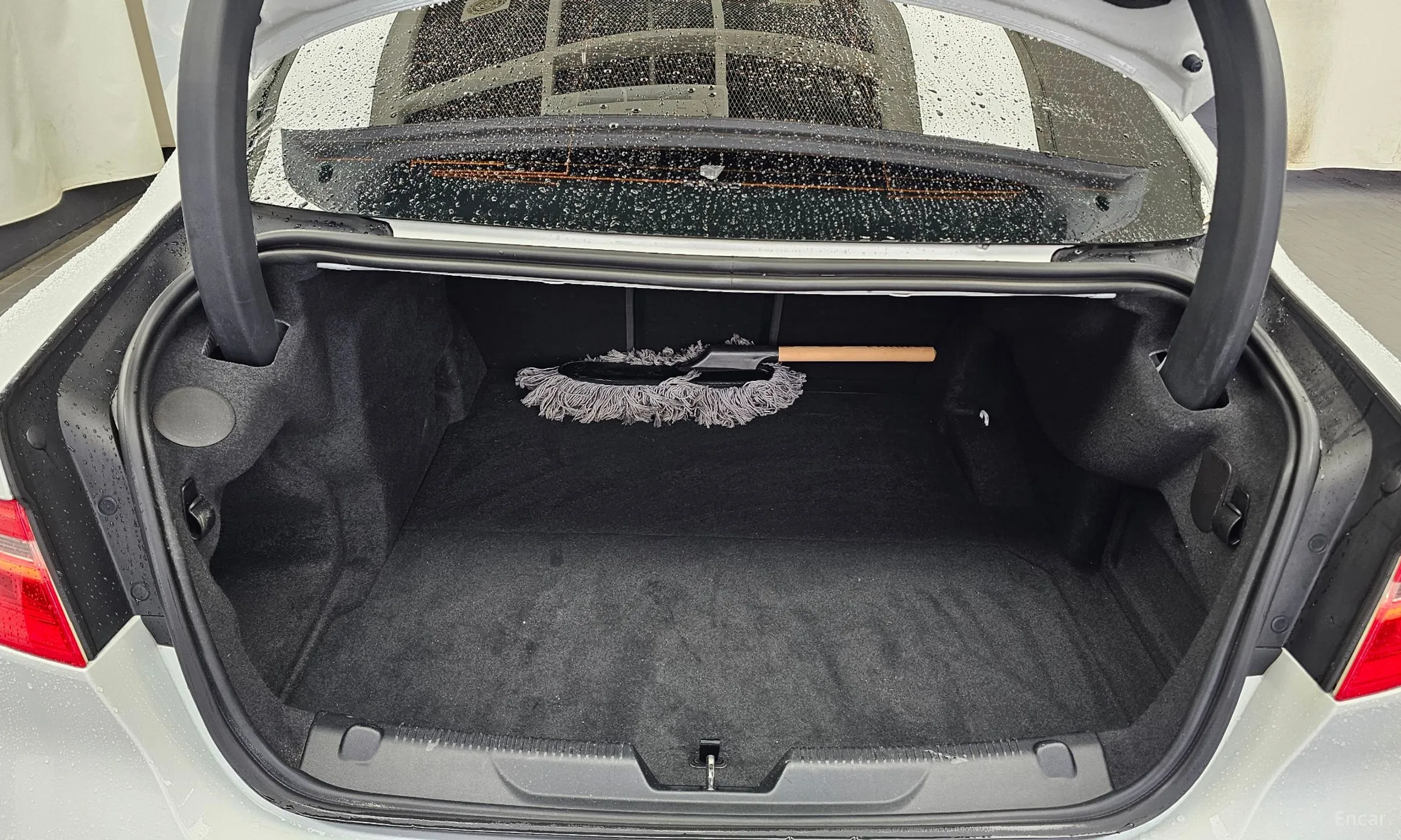 Jaguar XE превью 20