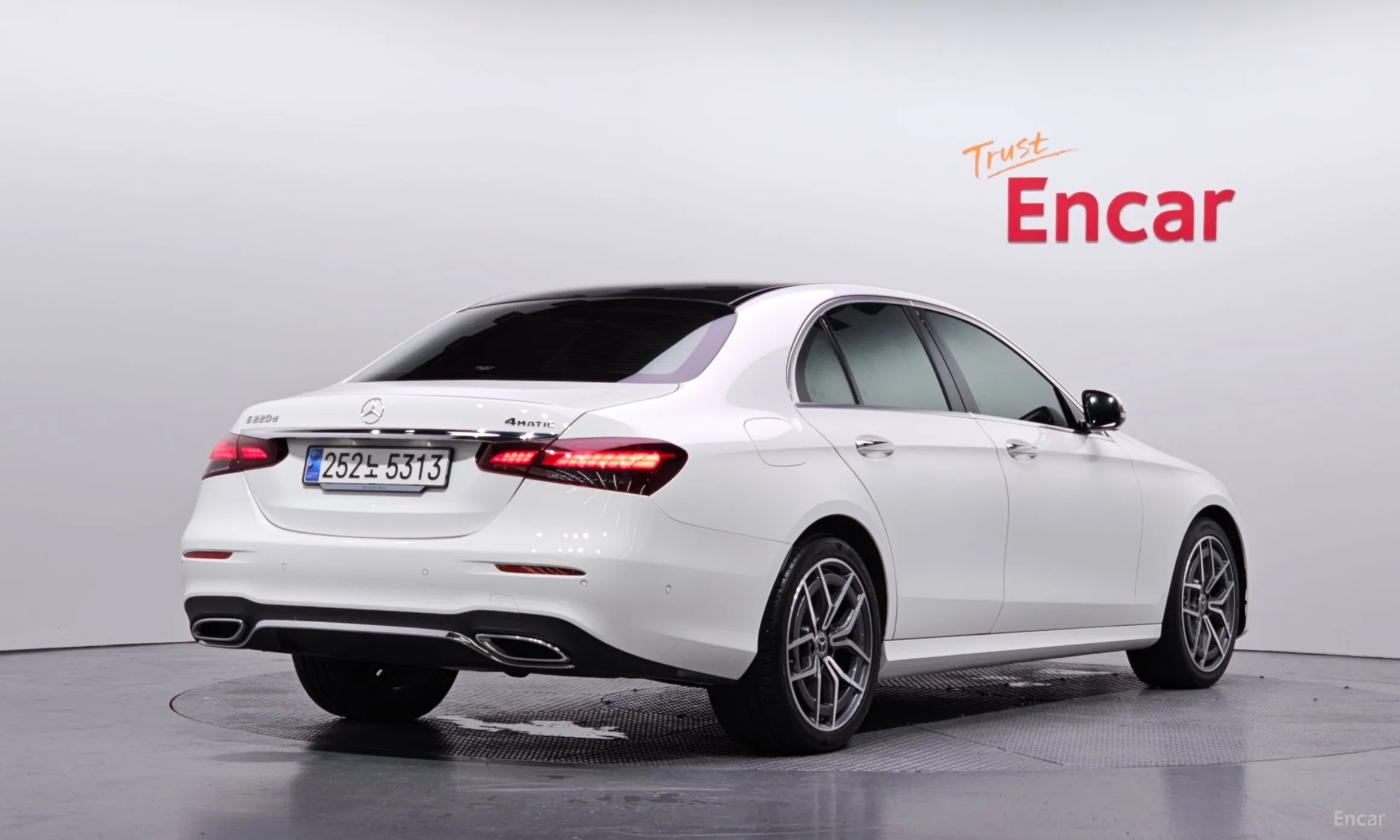 Mercedes Benz E-Class W213