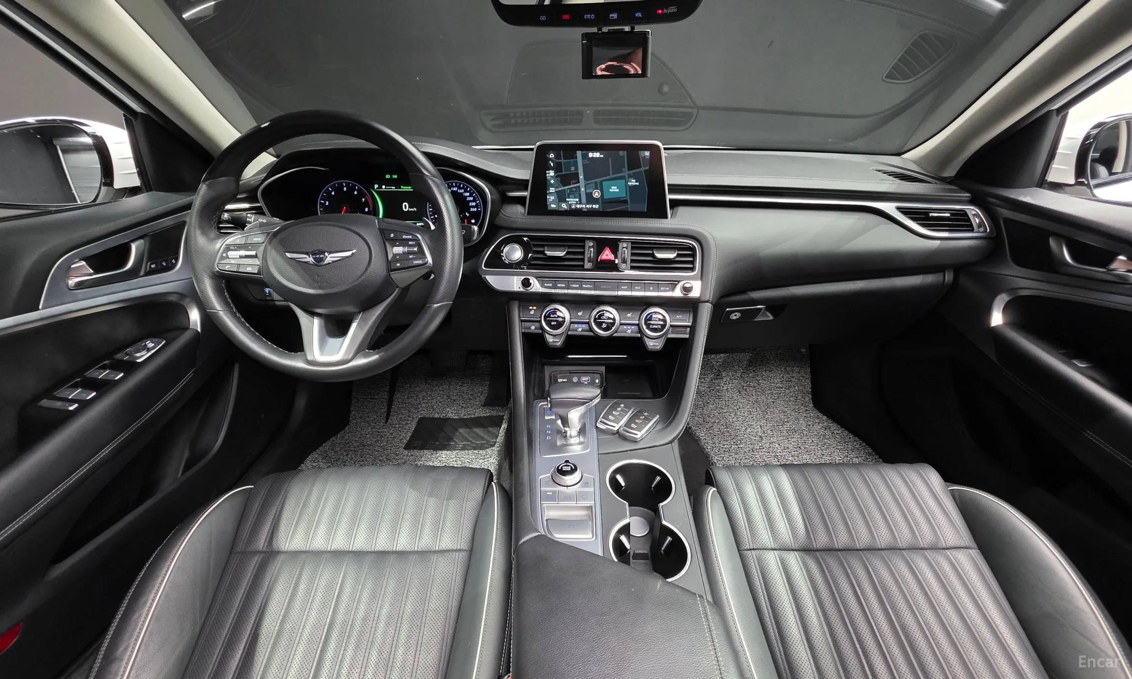 Genesis G70 превью 7