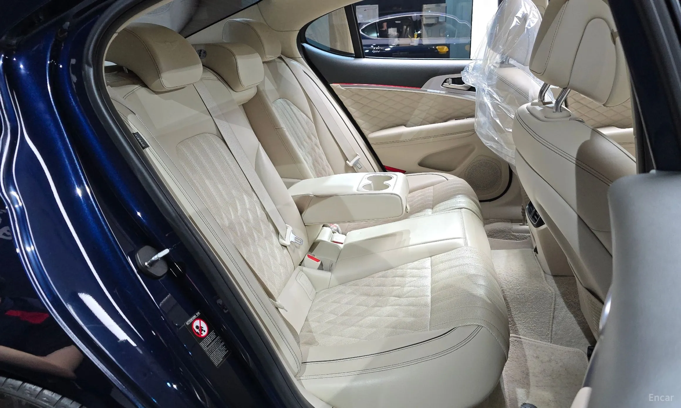 Genesis G70 превью 11