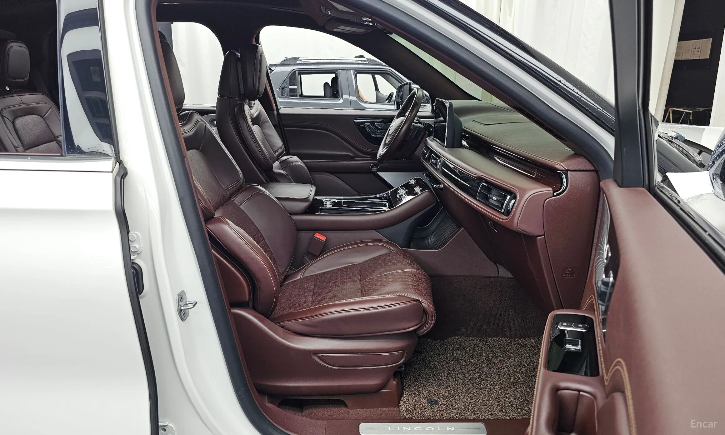 Lincoln Aviator 2nd Generation превью 11