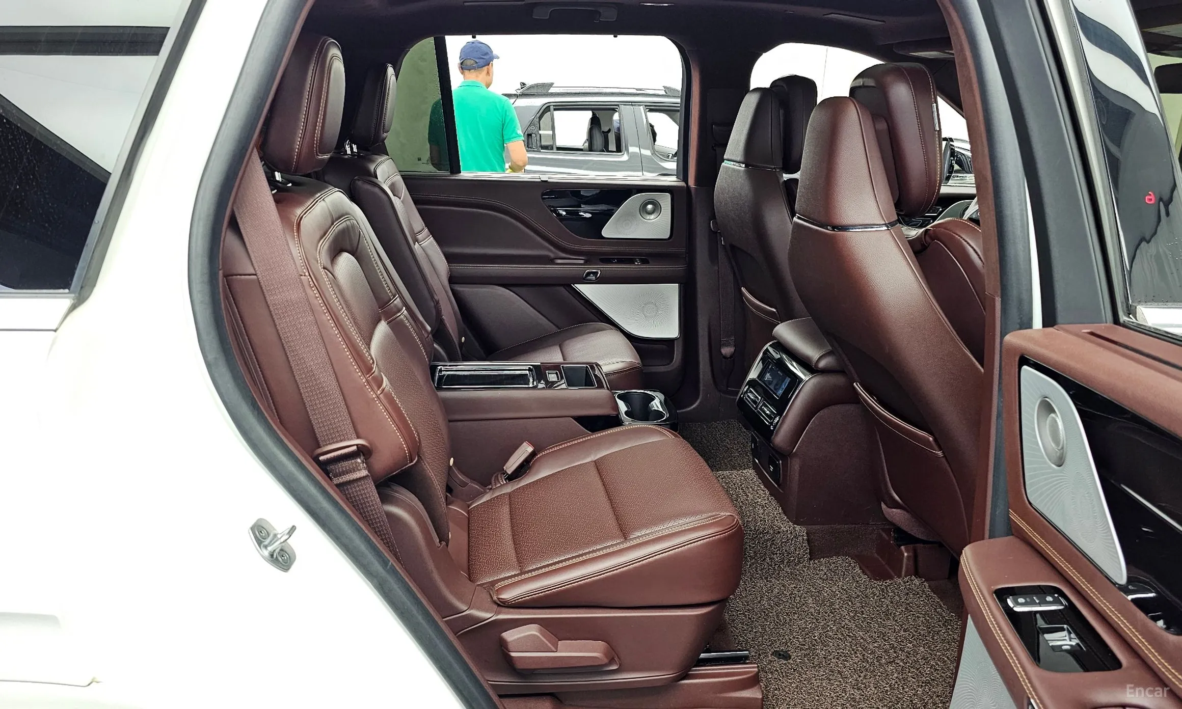 Lincoln Aviator 2nd Generation превью 12