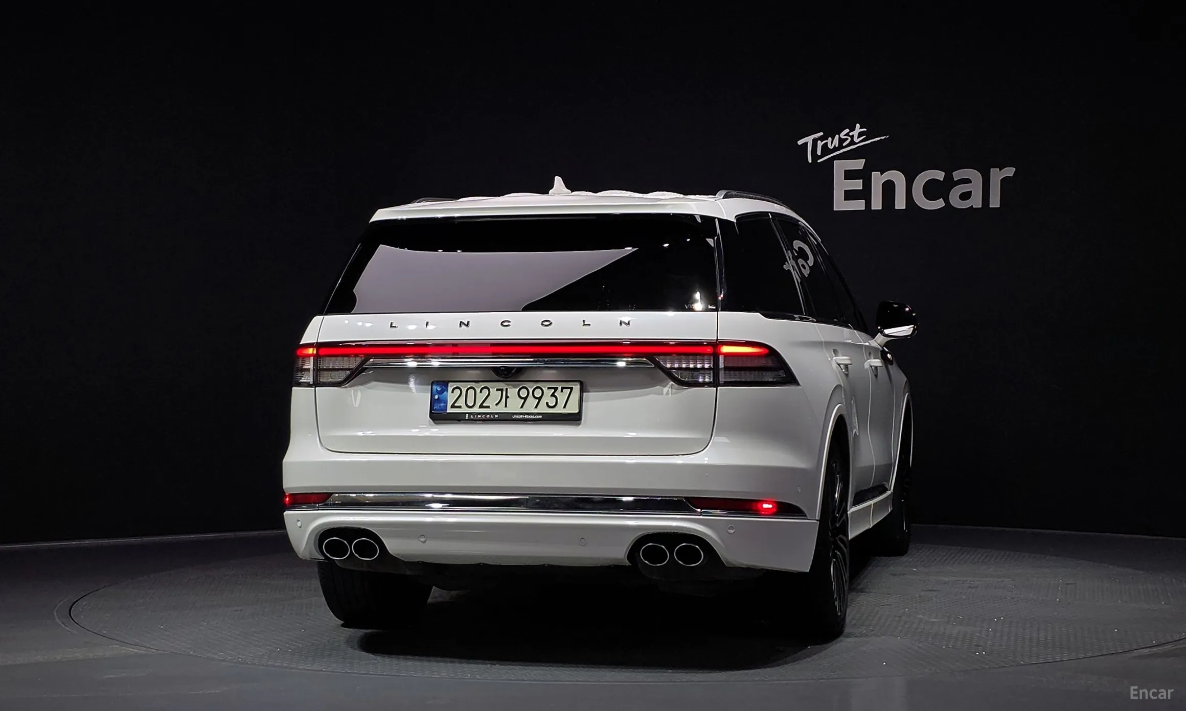 Lincoln Aviator 2nd Generation превью 4