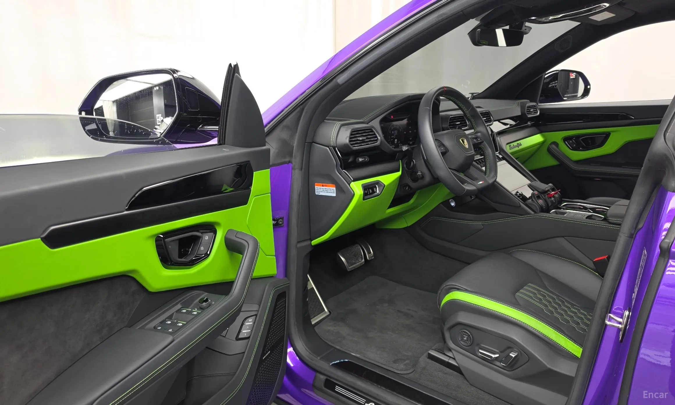 Lamborghini Urus превью 10