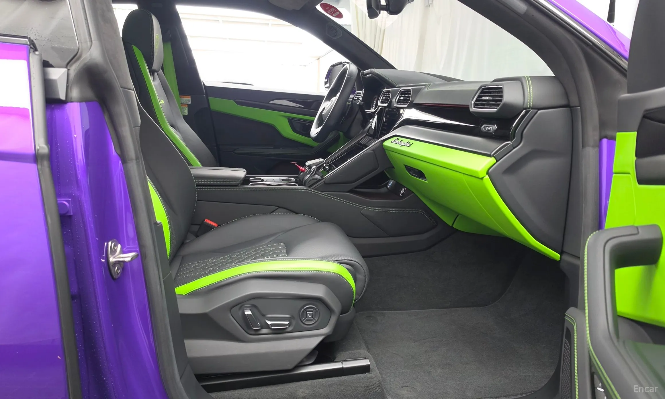 Lamborghini Urus превью 11