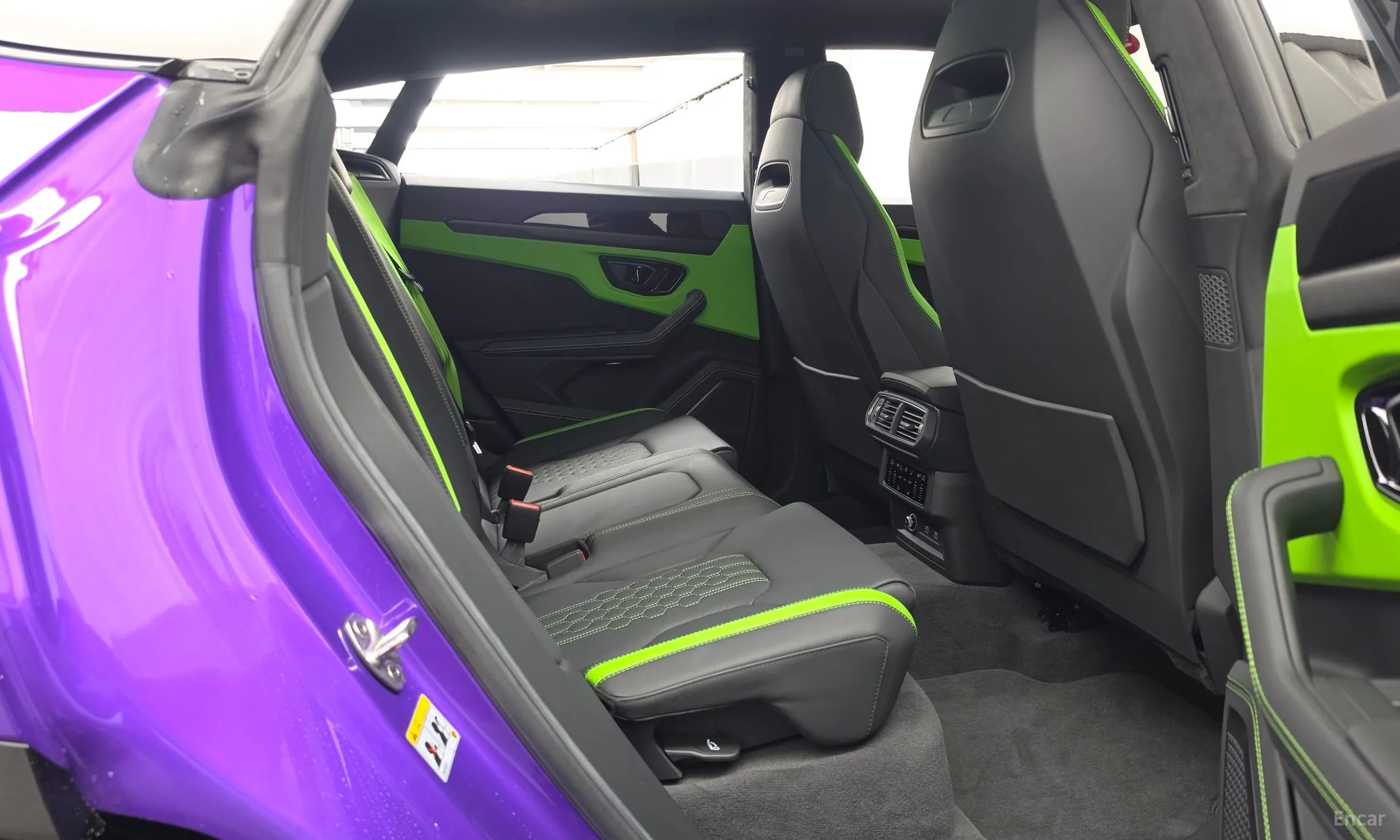 Lamborghini Urus превью 12