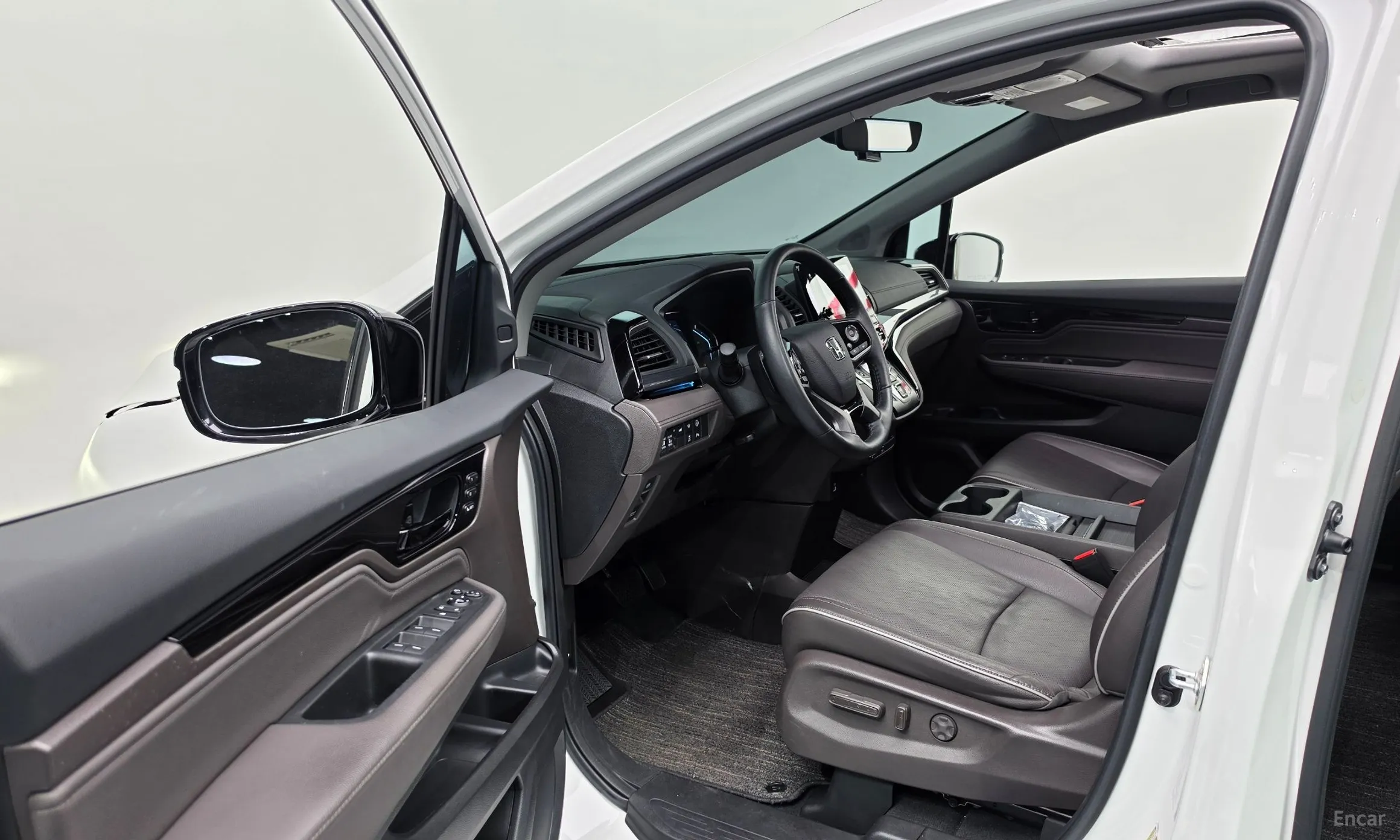 Honda Odyssey превью 10