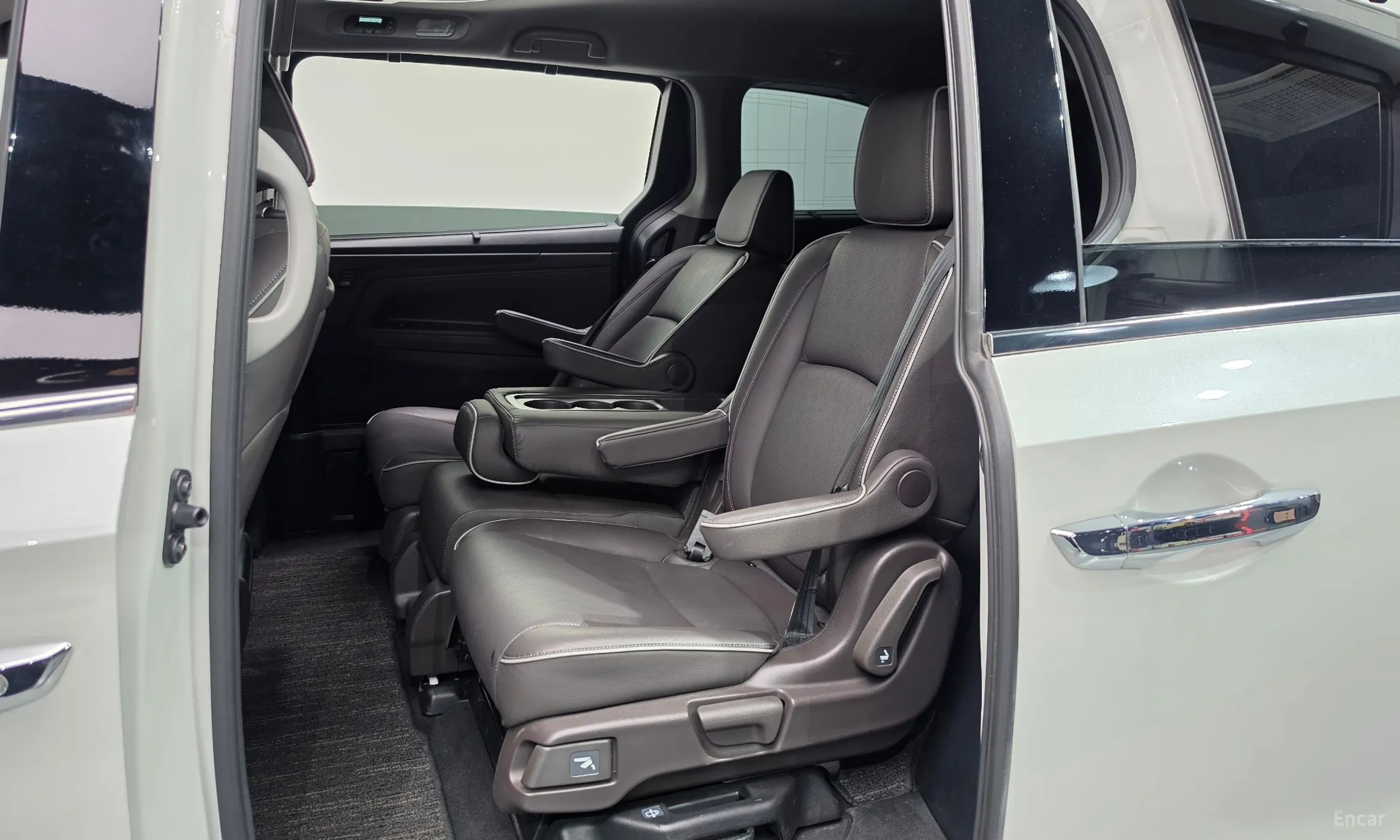 Honda Odyssey превью 11