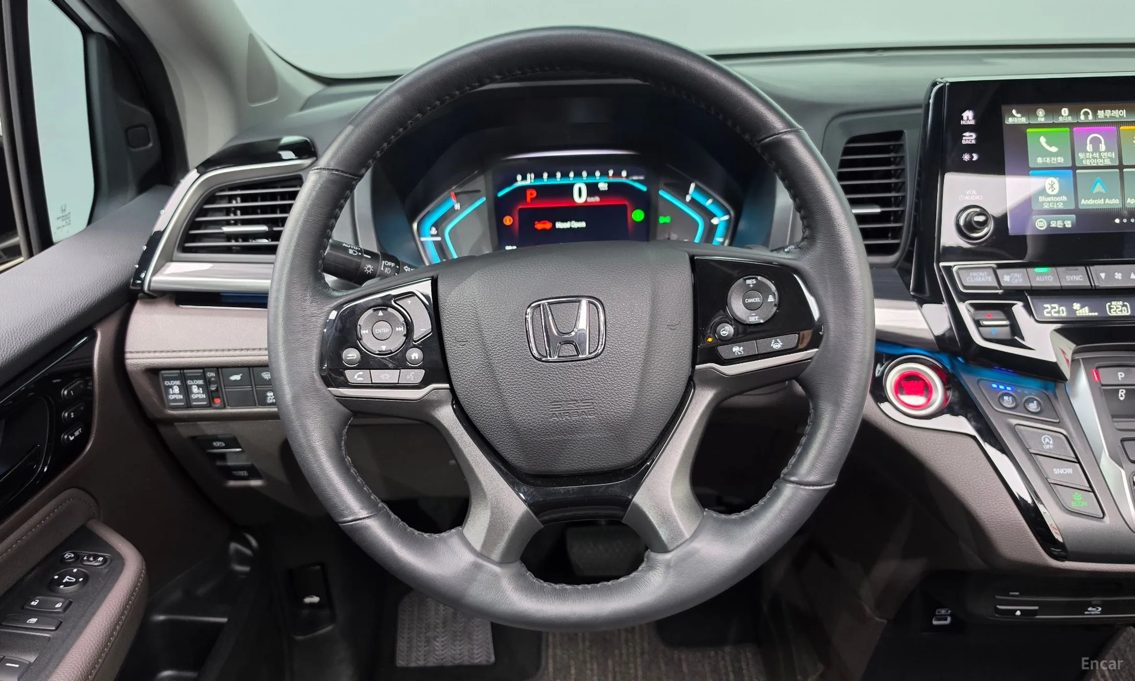Honda Odyssey превью 12