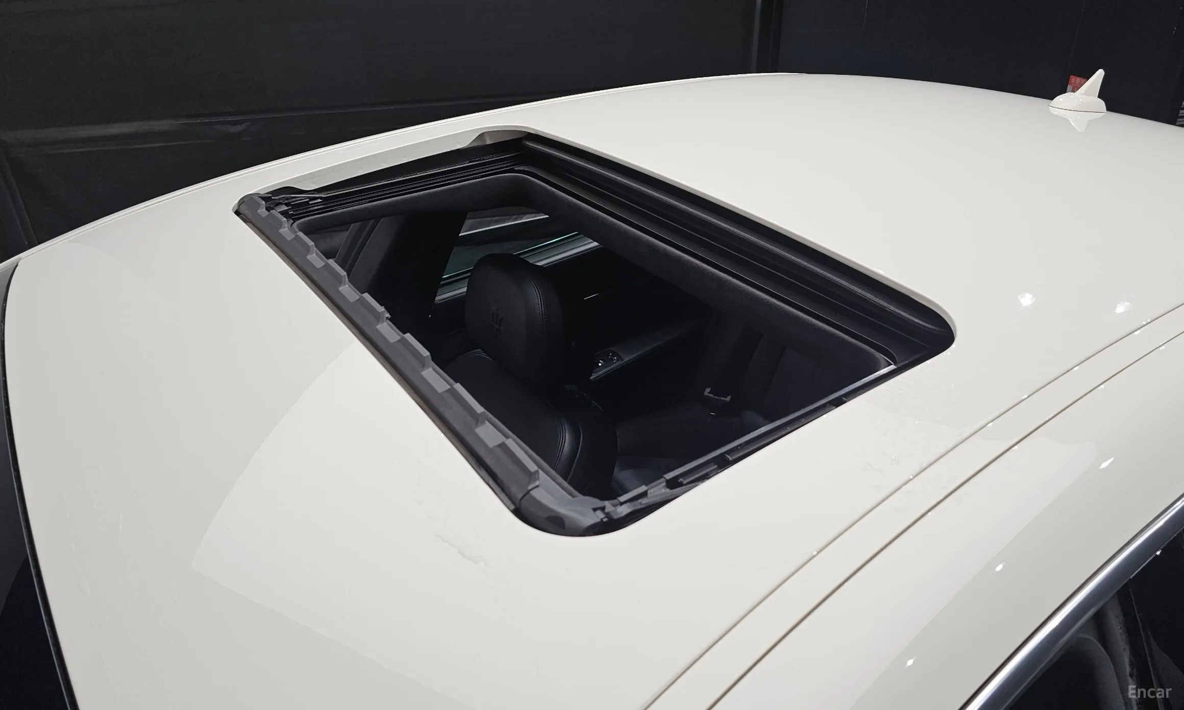 Maserati Quattroporte превью 16
