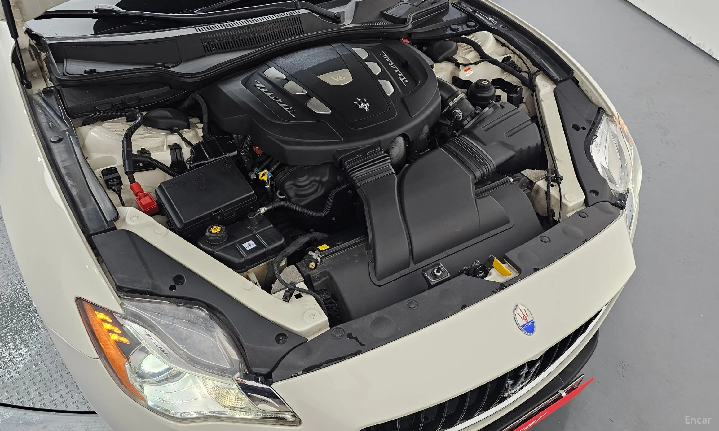 Maserati Quattroporte превью 6