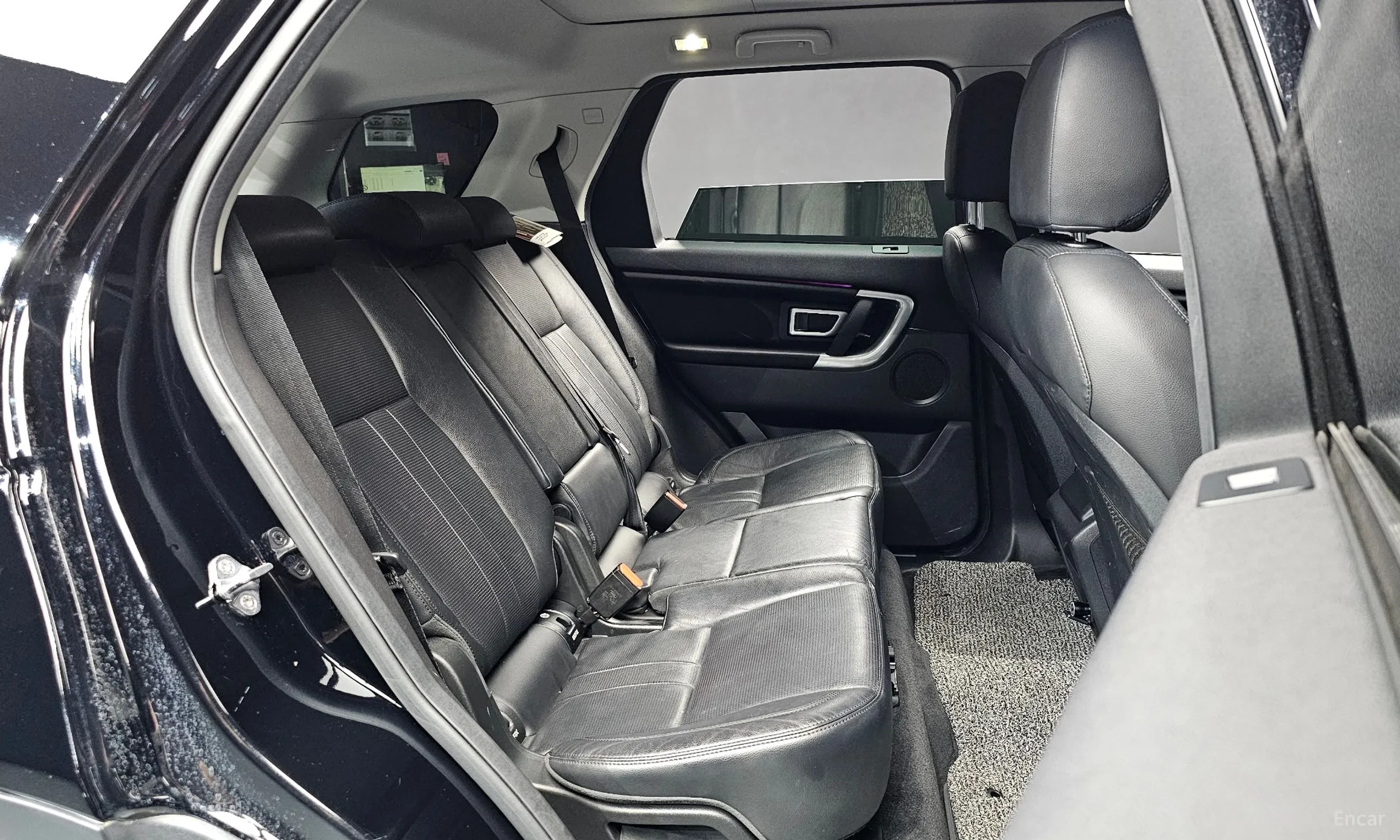 Land Rover Discovery Sports превью 11