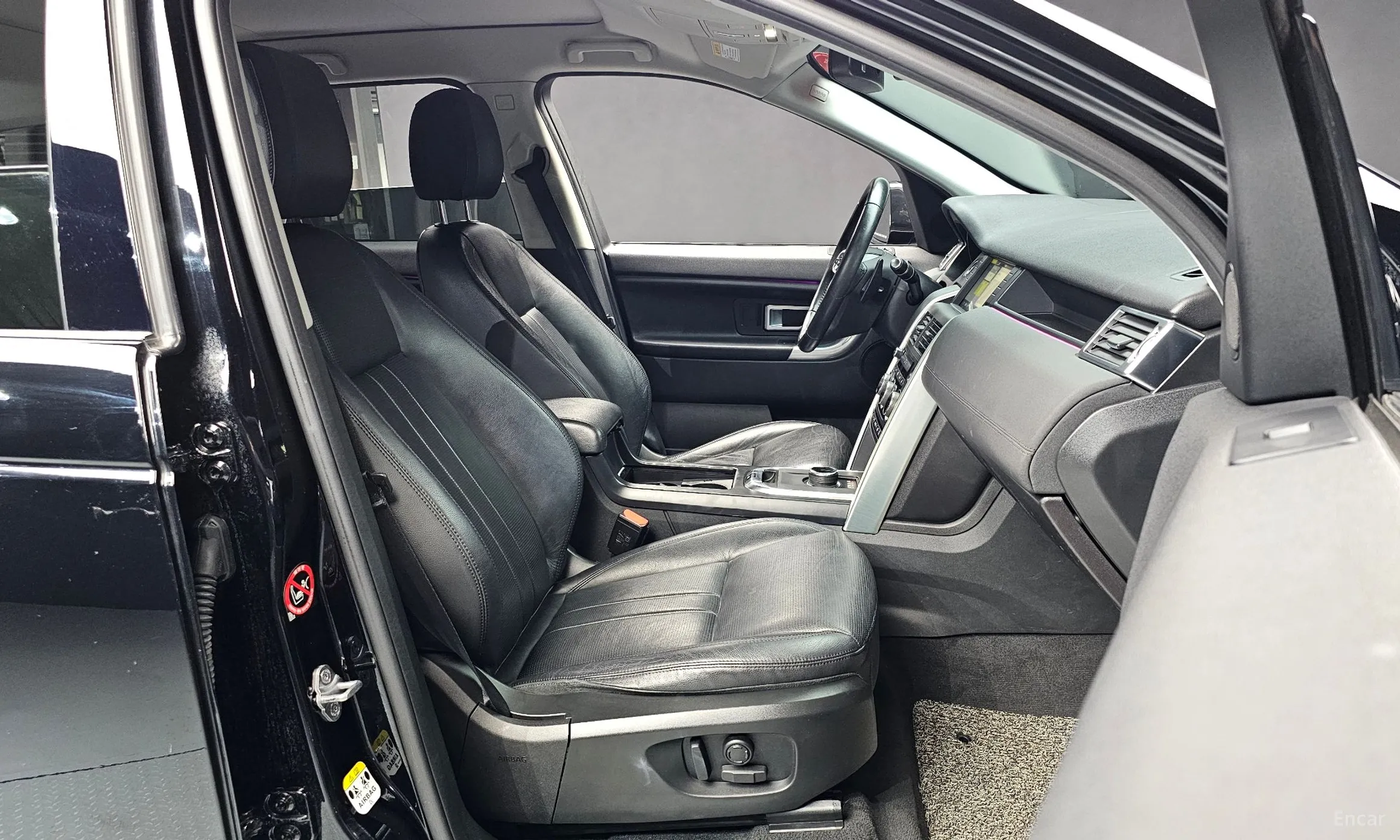 Land Rover Discovery Sports превью 12