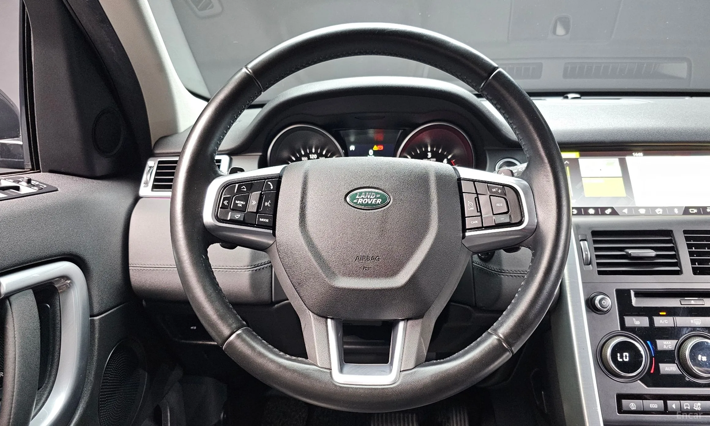 Land Rover Discovery Sports превью 13