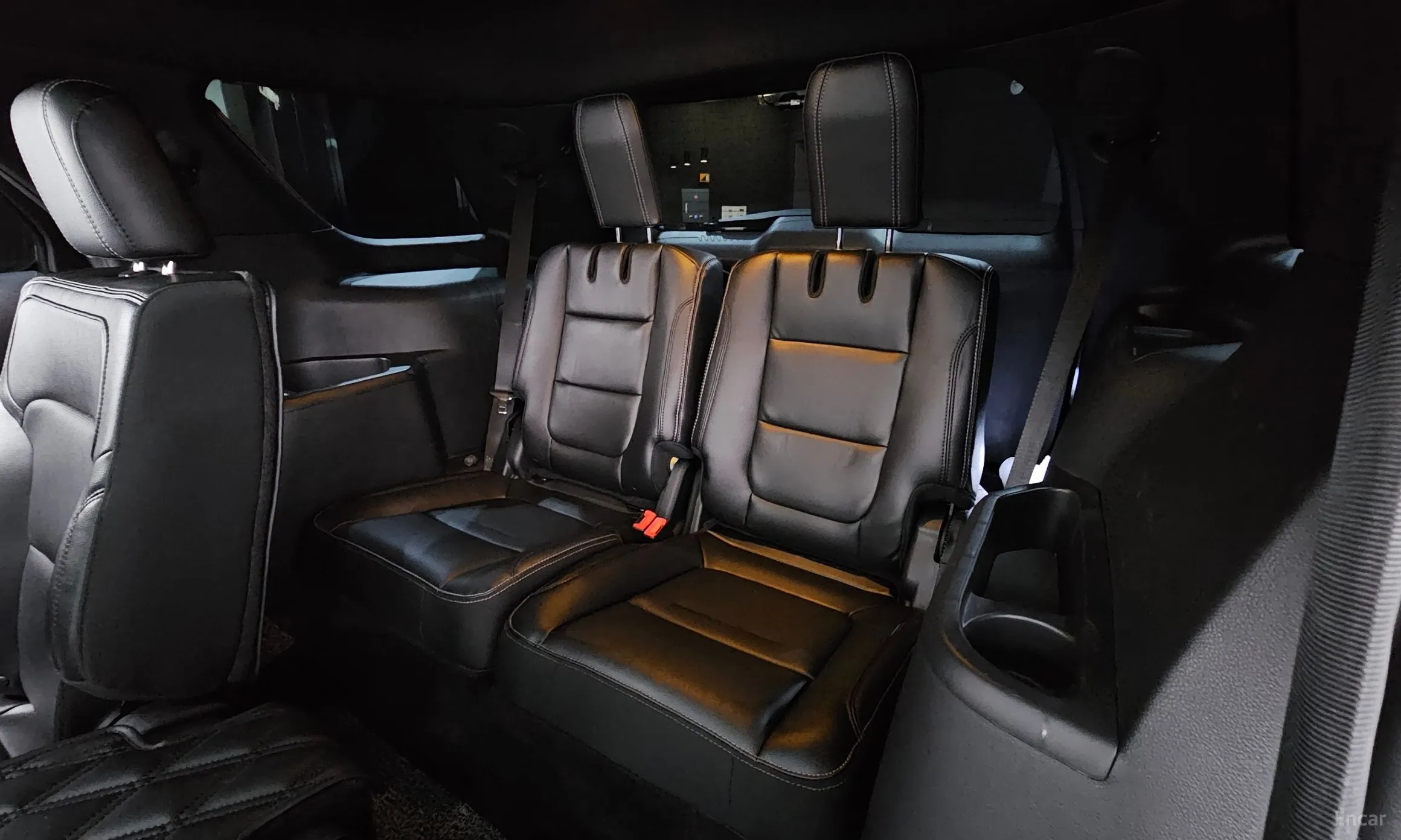 Ford Explorer превью 13