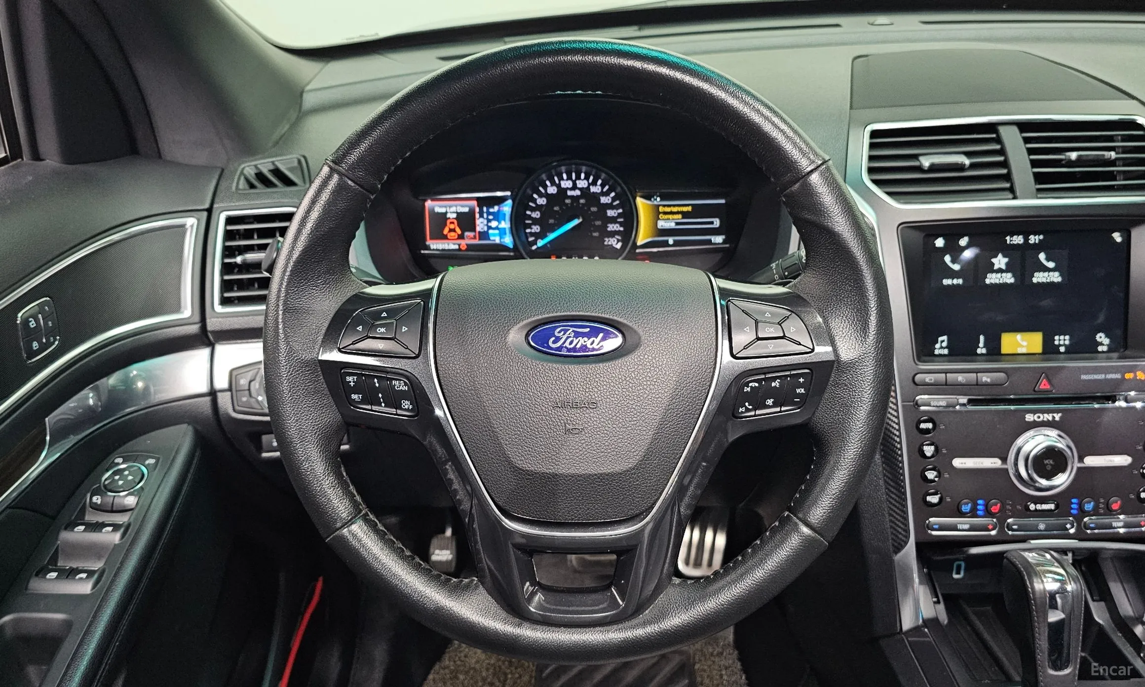Ford Explorer превью 14