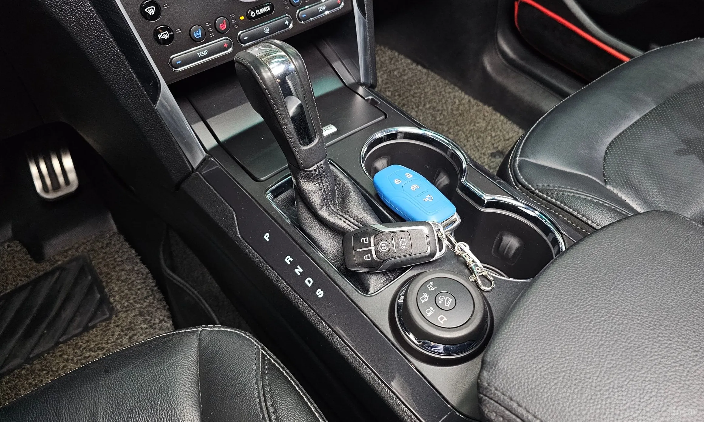 Ford Explorer превью 9