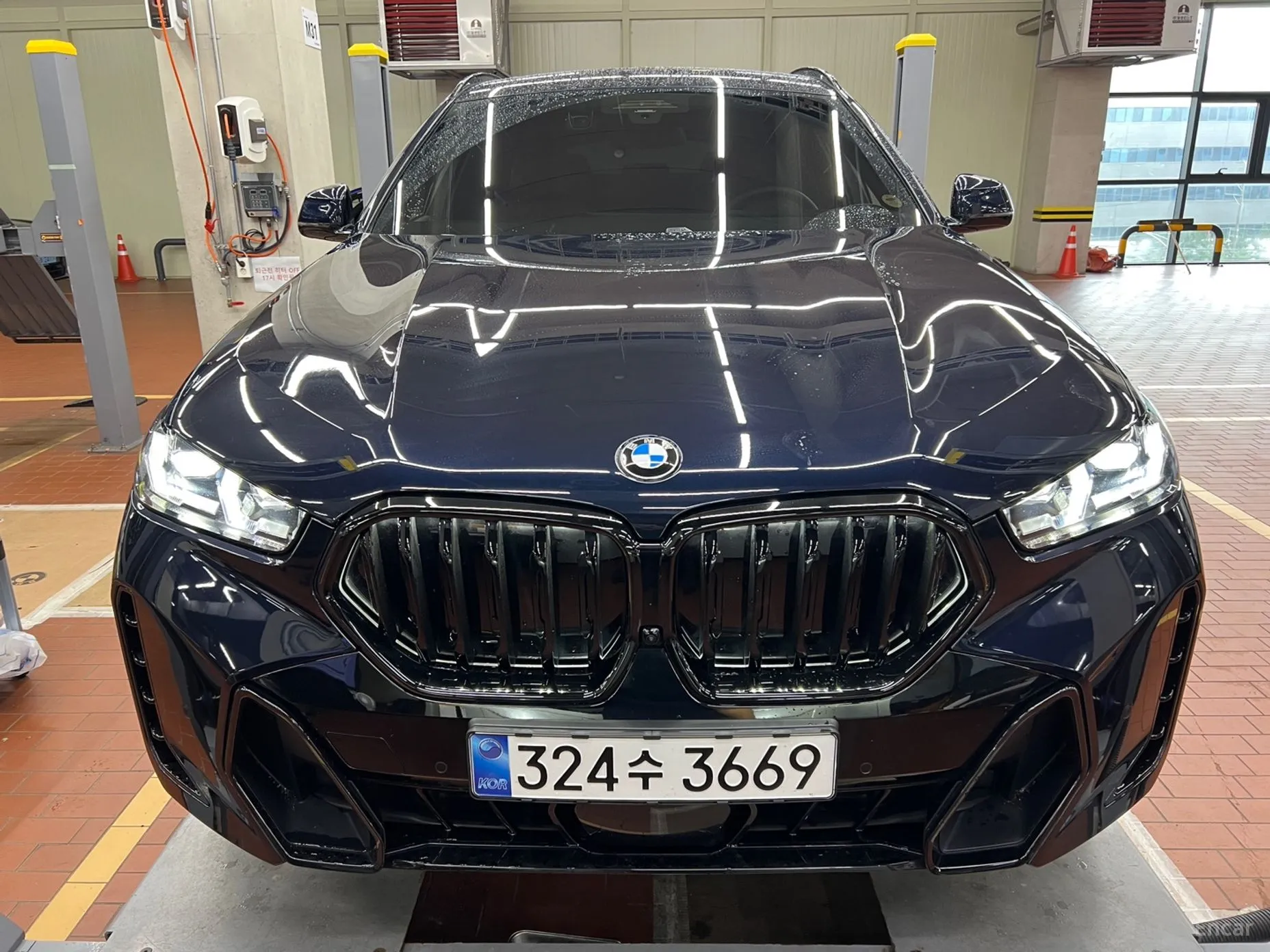 BMW X6 (G06)