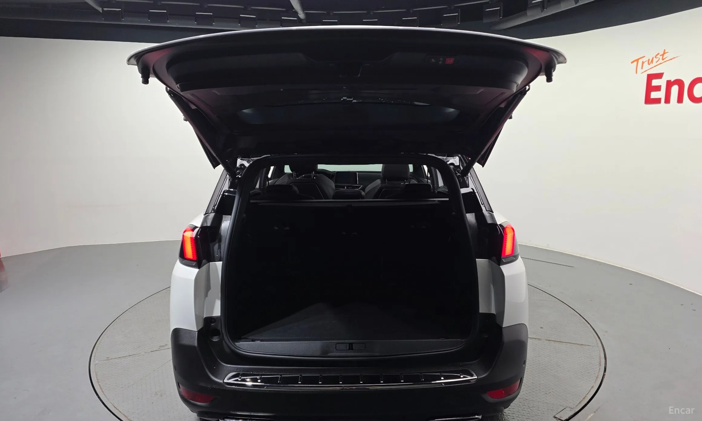 Peugeot 5008 2nd generation превью 20