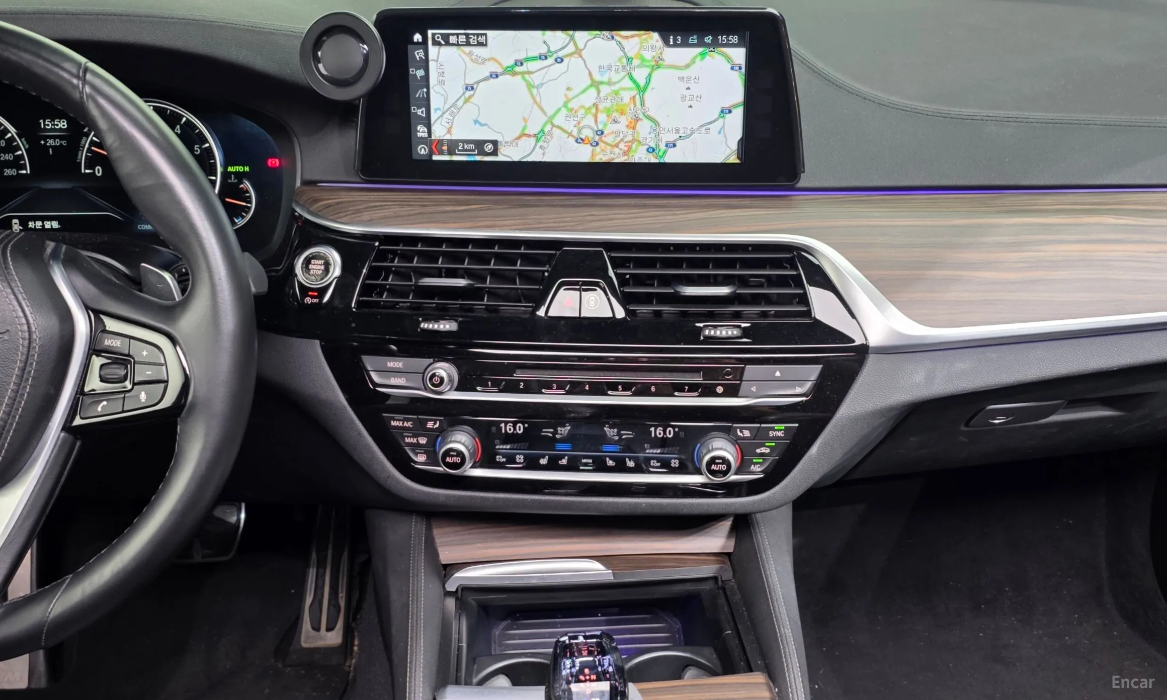BMW 5 Series (G30) превью 14