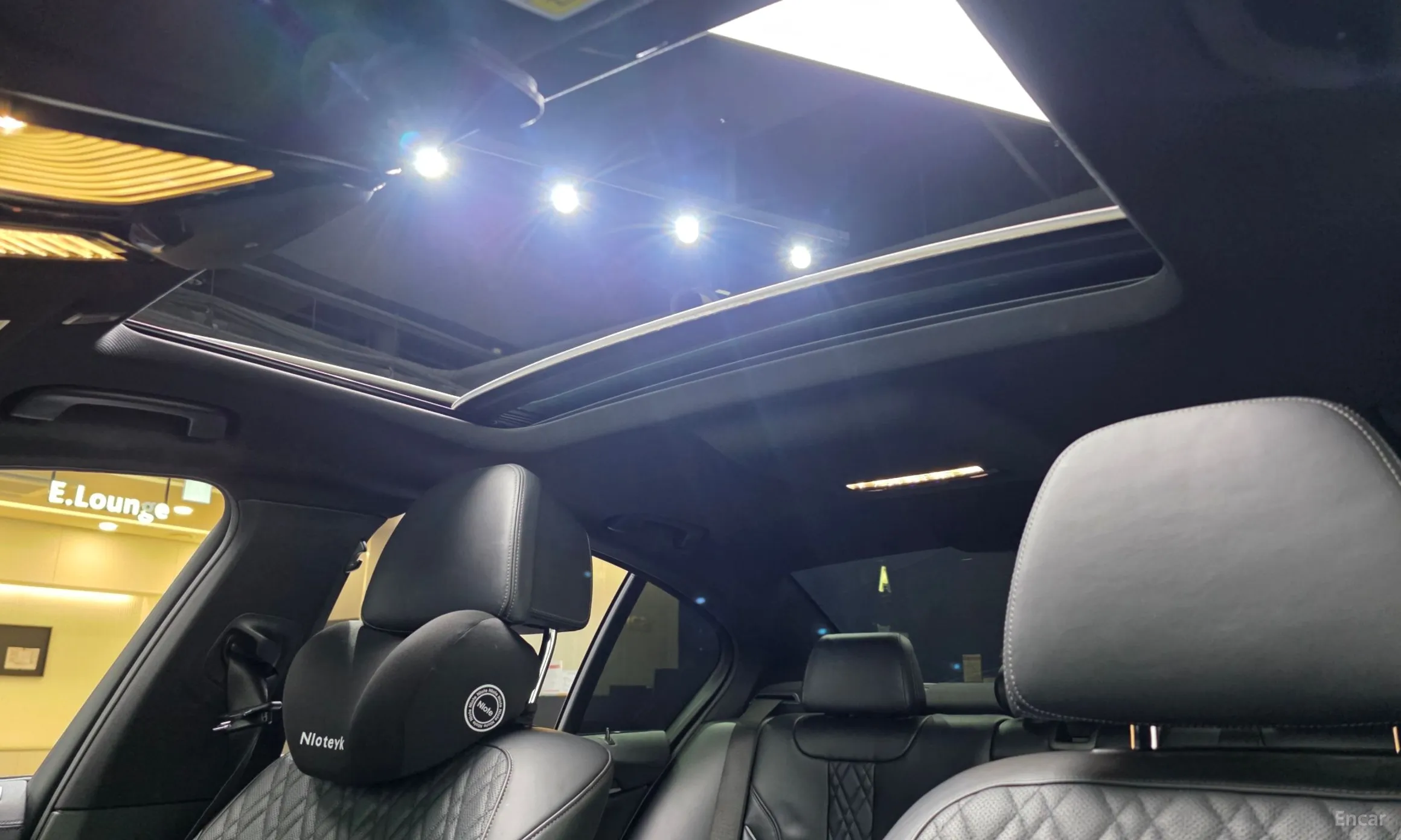 BMW 5 Series (G30) превью 18